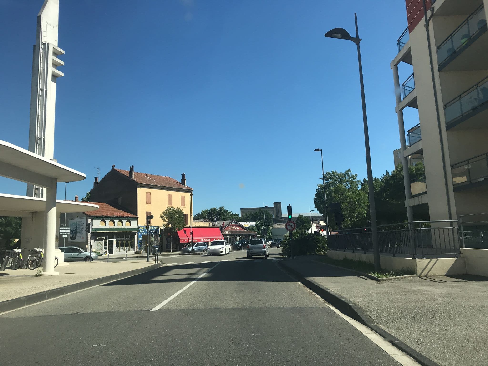 Street view near Le Relais du Sud, Guilherand-Granges — © thepriben (CC BY-SA · Mapillary)