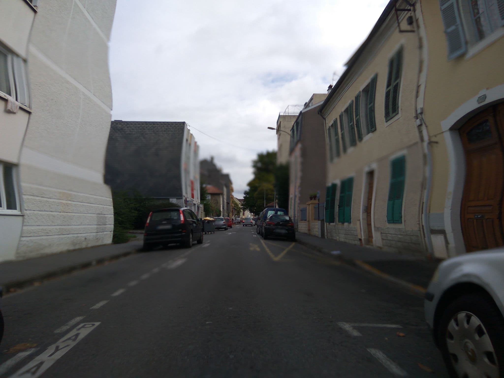 Street view near Habitat Jeunes Pau - Pyrénées Michel Hounau, Pau — © c64 (CC BY-SA · Mapillary)