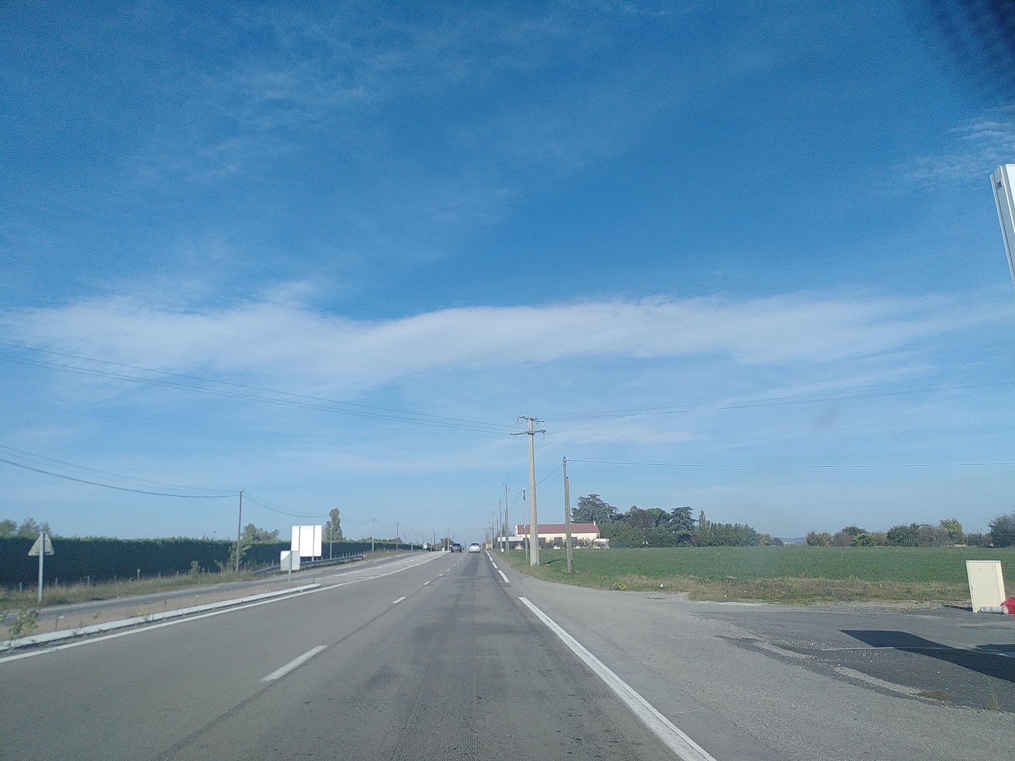 Street view near La Tour d'Albon, Andancette — © tr4sk (CC BY-SA · Mapillary)