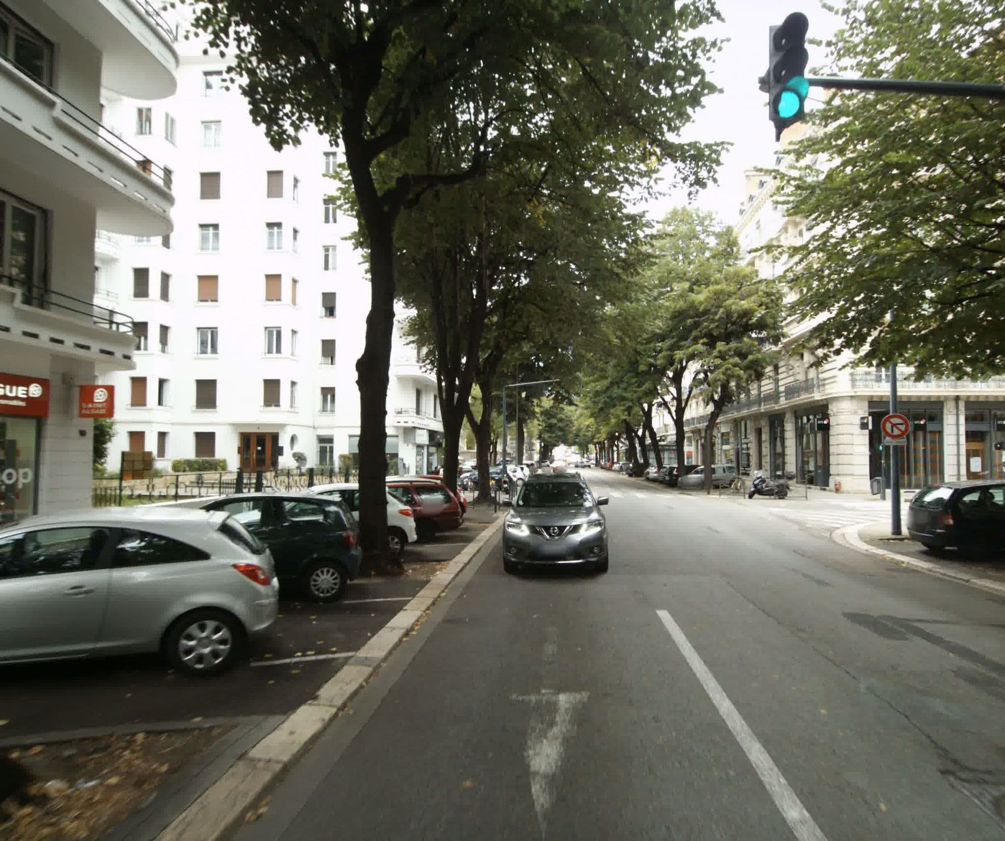 Street view near Selectour - Bleu Voyages, Grenoble — © sogefi (CC BY-SA · Mapillary)