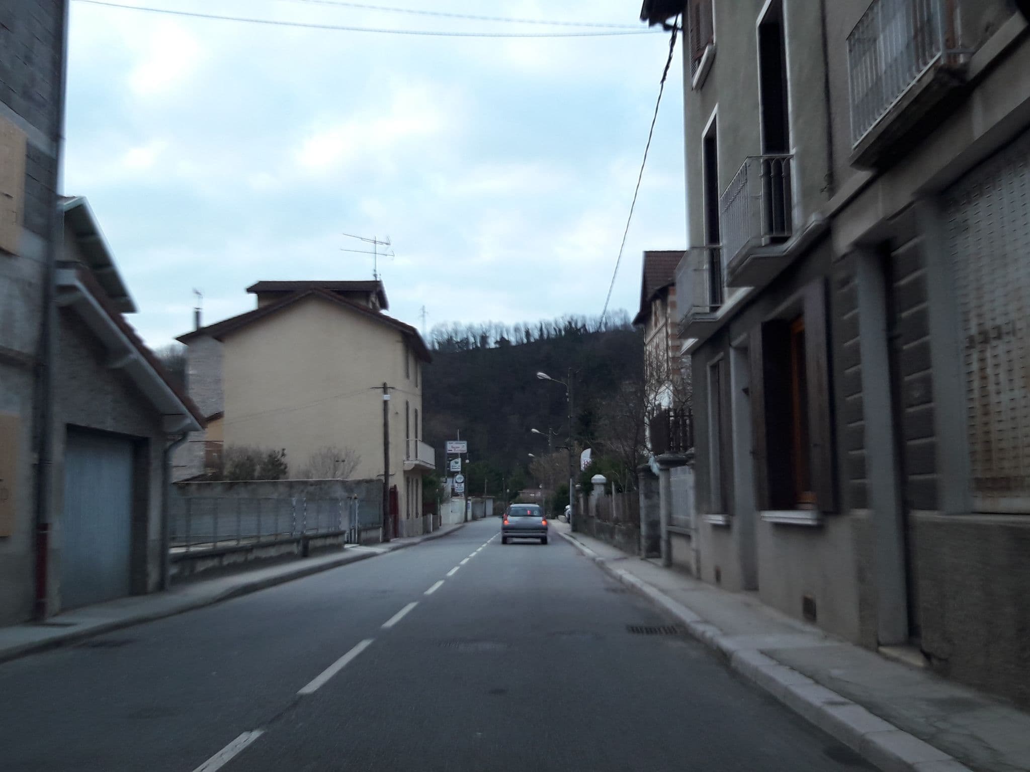 Street view near Chez Marie, Pont-en-Royans — © ecologeek (CC BY-SA · Mapillary)