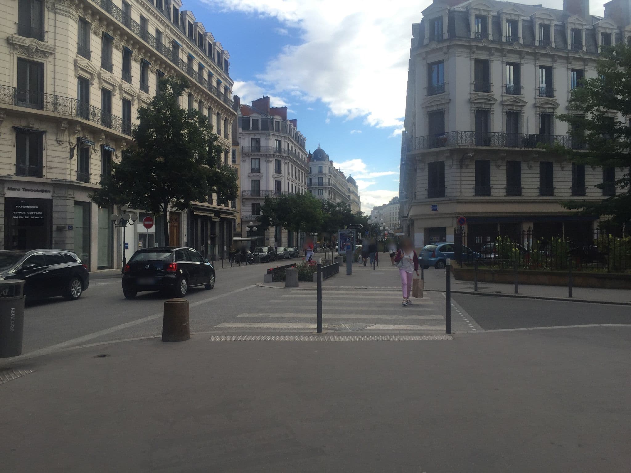 Street view near Arts Hotel, Lyon 01 — © thepriben (CC BY-SA · Mapillary)