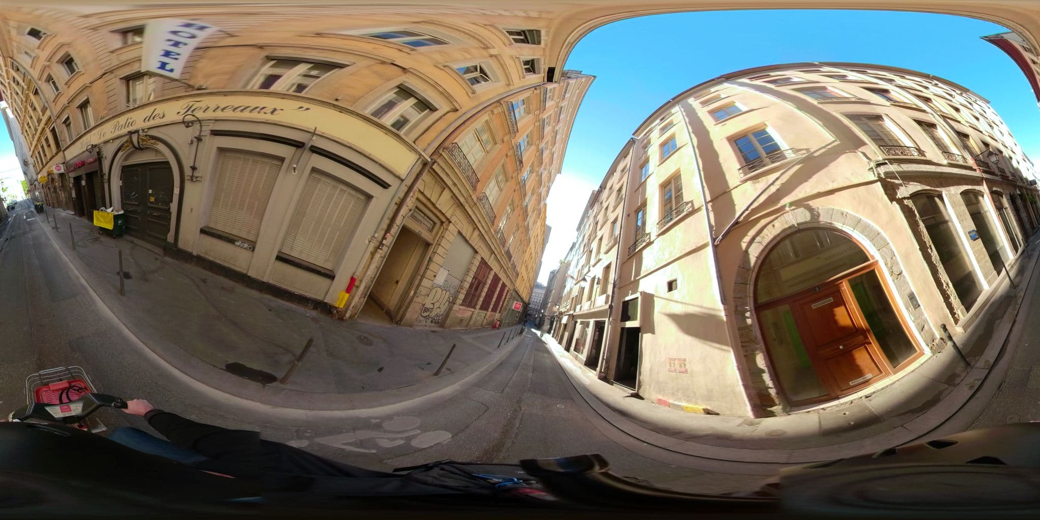 Street view near Ho36, Lyon 01 — © po_gregoire (CC BY-SA · Mapillary)