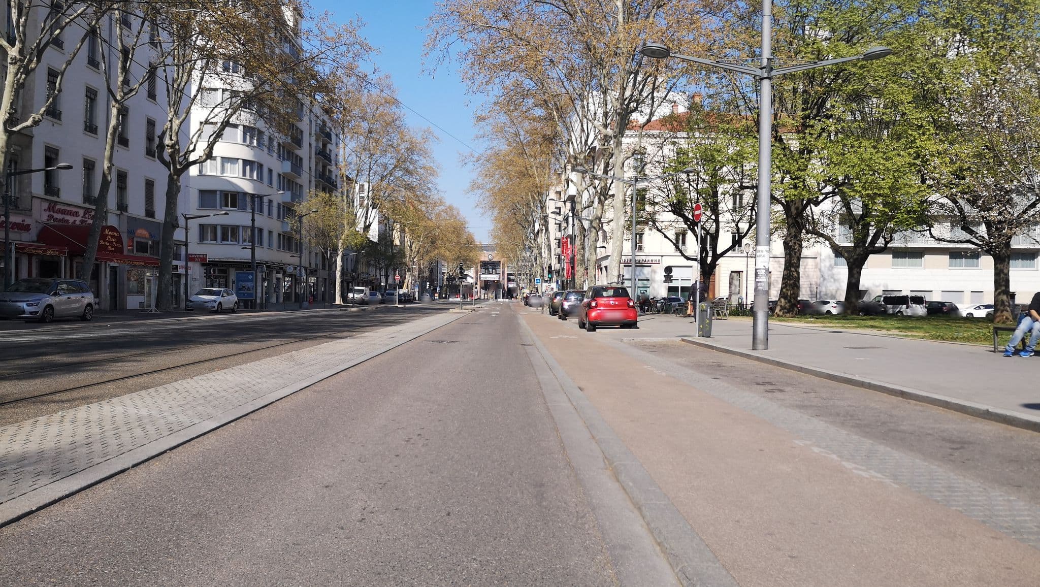 Street view near Quality Suites Lyon Confluence, Lyon 02 — © blueberry (CC BY-SA · Mapillary)