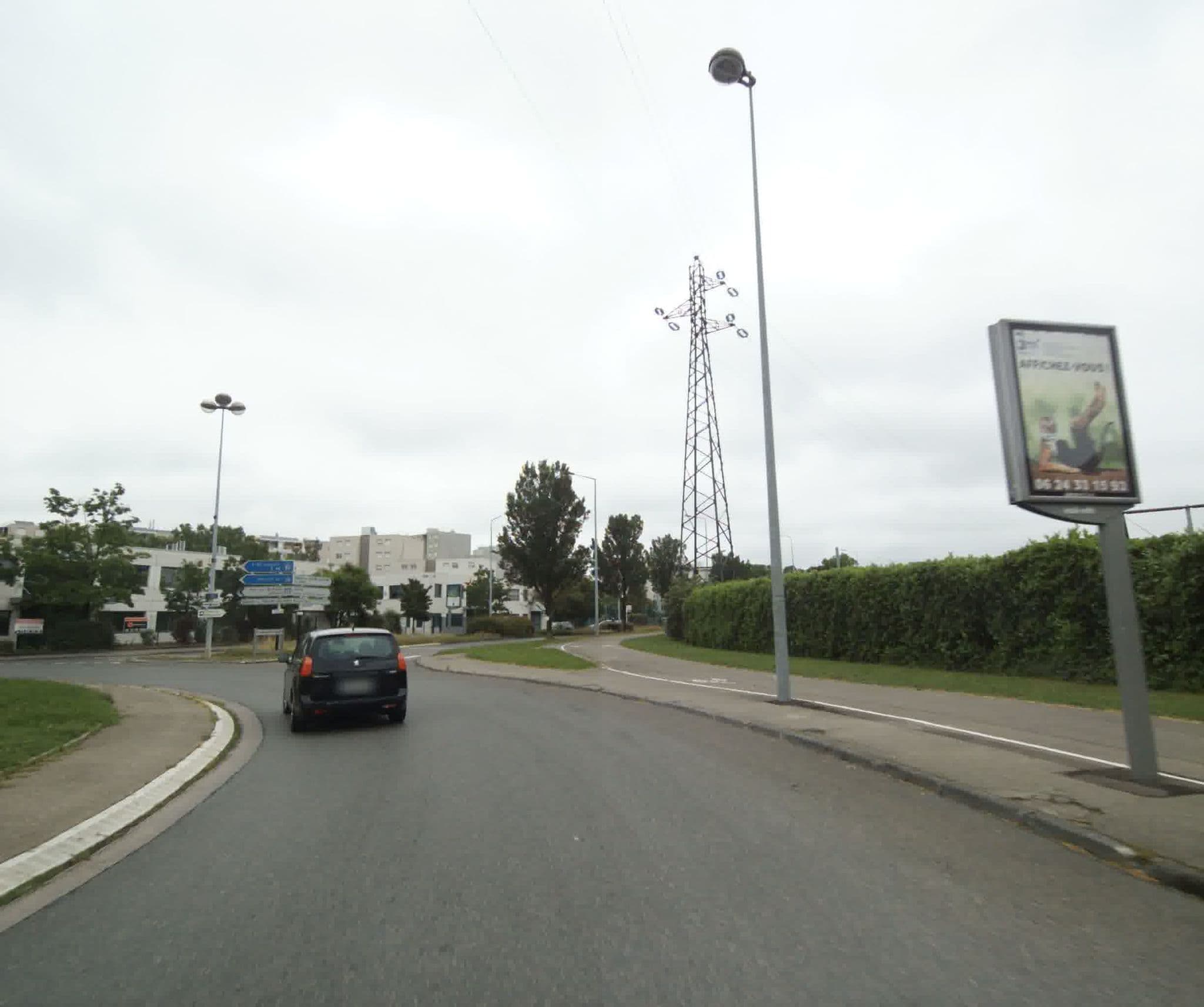 Street view near hotelF1 Lyon Vaulx Village Villeurbanne, Vaulx-en-Velin — © sogefi (CC BY-SA · Mapillary)
