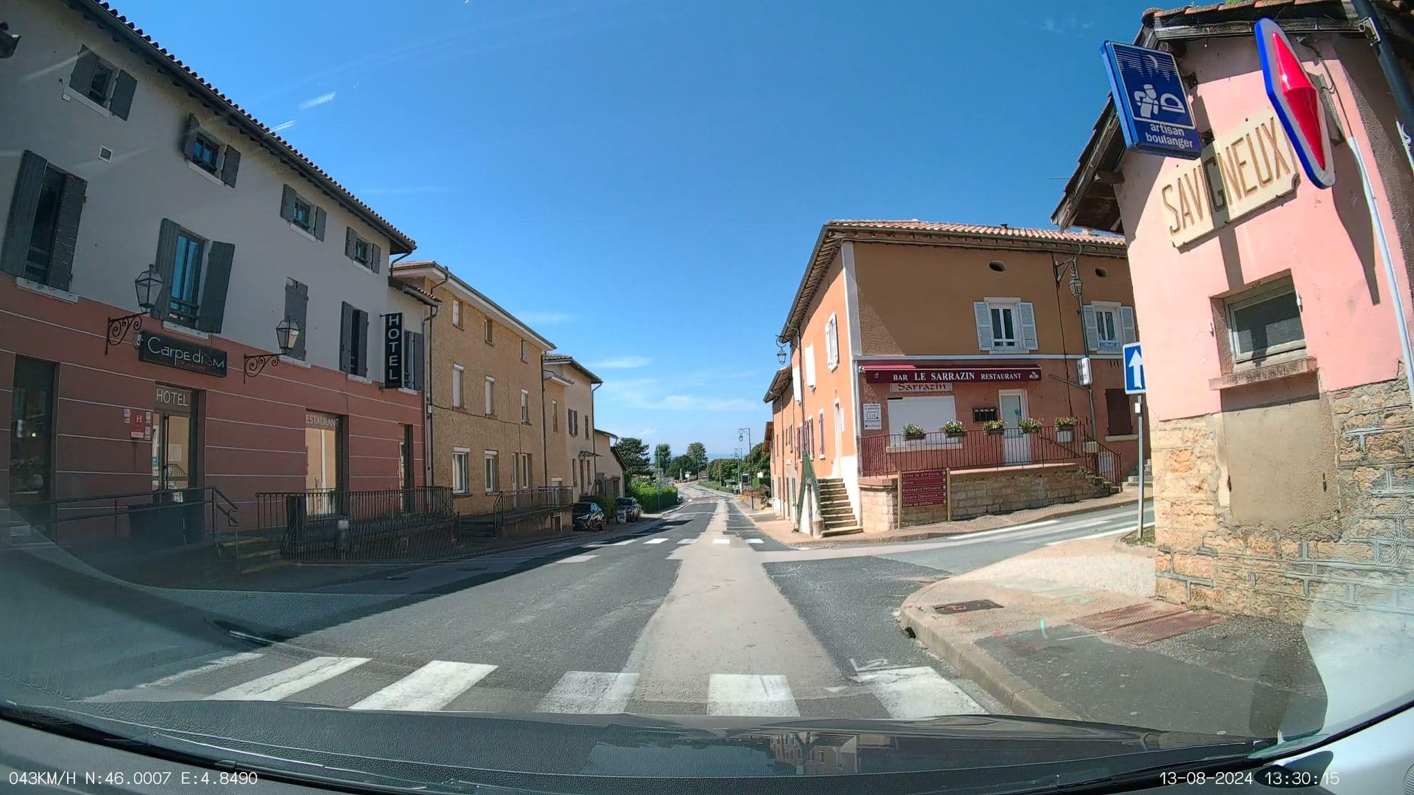 Street view near Hôtel Régina, Ars-sur-Formans — © heetENkoel (CC BY-SA · Mapillary)