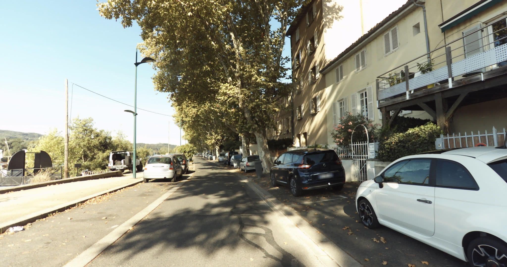 Street view near Le Petit Nice, Neuville-sur-Saône — © sogefi (CC BY-SA · Mapillary)