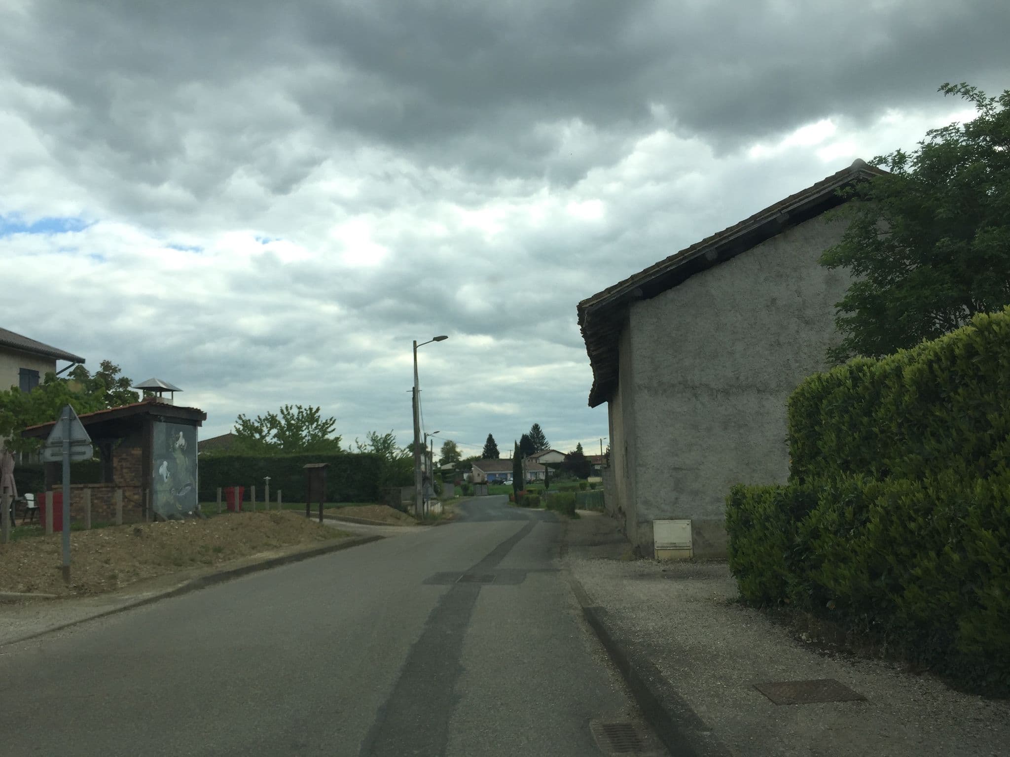 Street view near Chez Noelle, Châtillon-sur-Chalaronne — © thepriben (CC BY-SA · Mapillary)