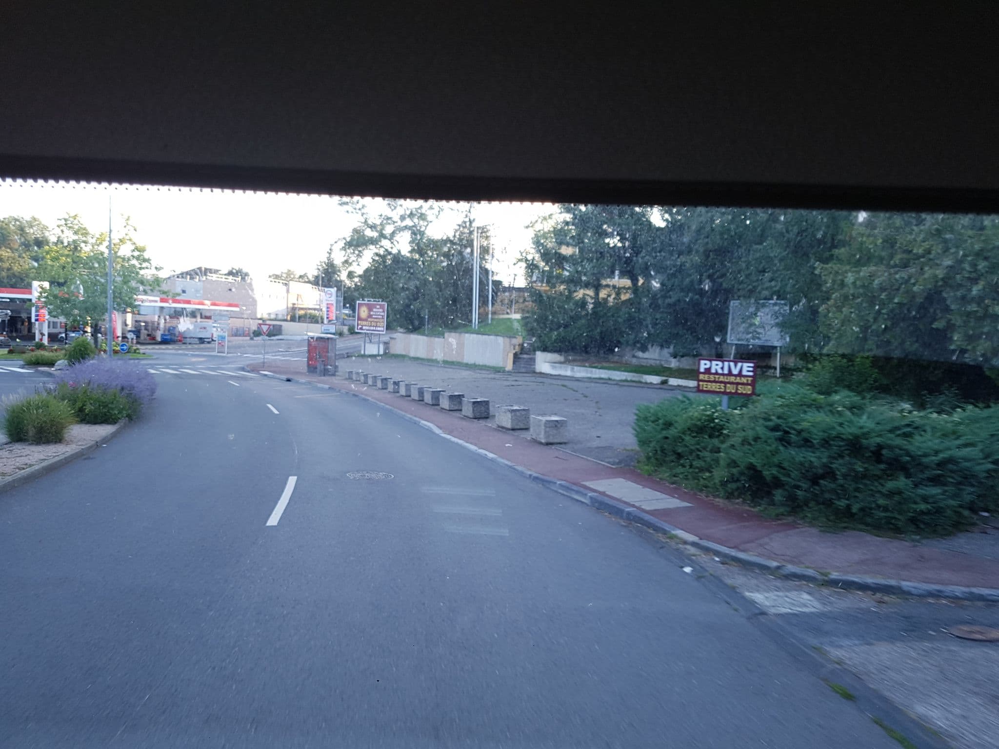 Street view near ibis Budget Lyon Dardilly, Dardilly — © bernardvoyageur (CC BY-SA · Mapillary)