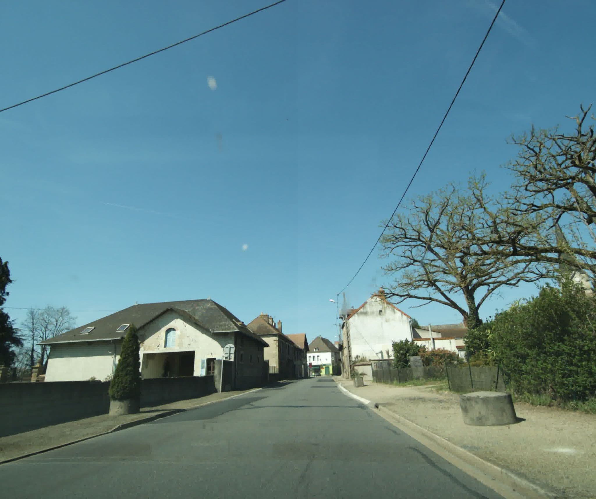 Street view near La tour du Roy, Trévol — © sogefi (CC BY-SA · Mapillary)