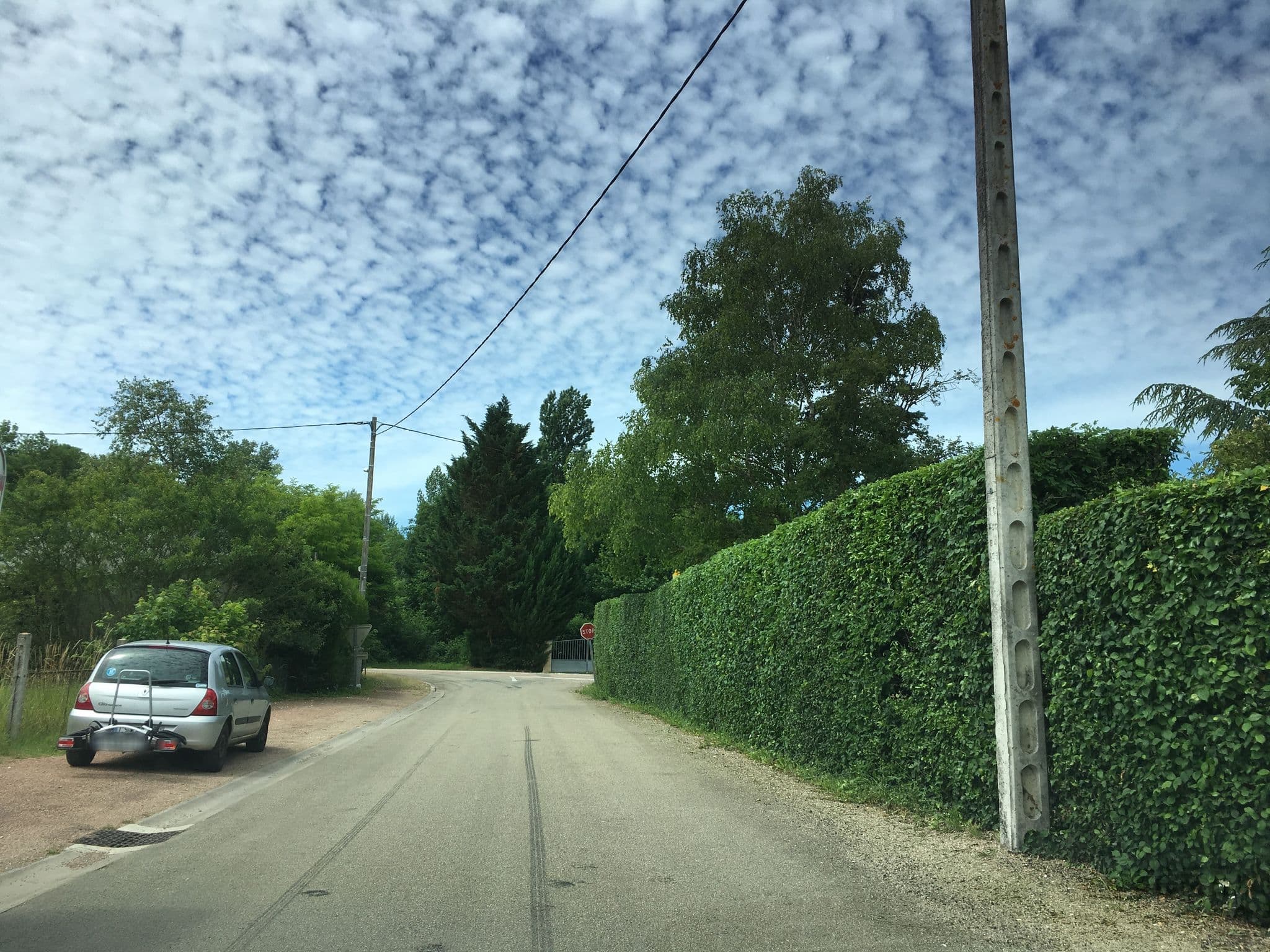 Street view near Le Mas Des Lilas, Champs-sur-Yonne — © cquest (CC BY-SA · Mapillary)