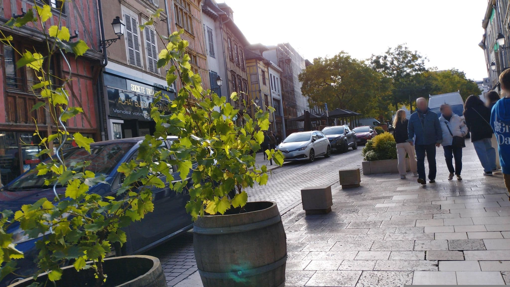 Street view near Charme & Confort, Troyes — © kritic (CC BY-SA · Mapillary)