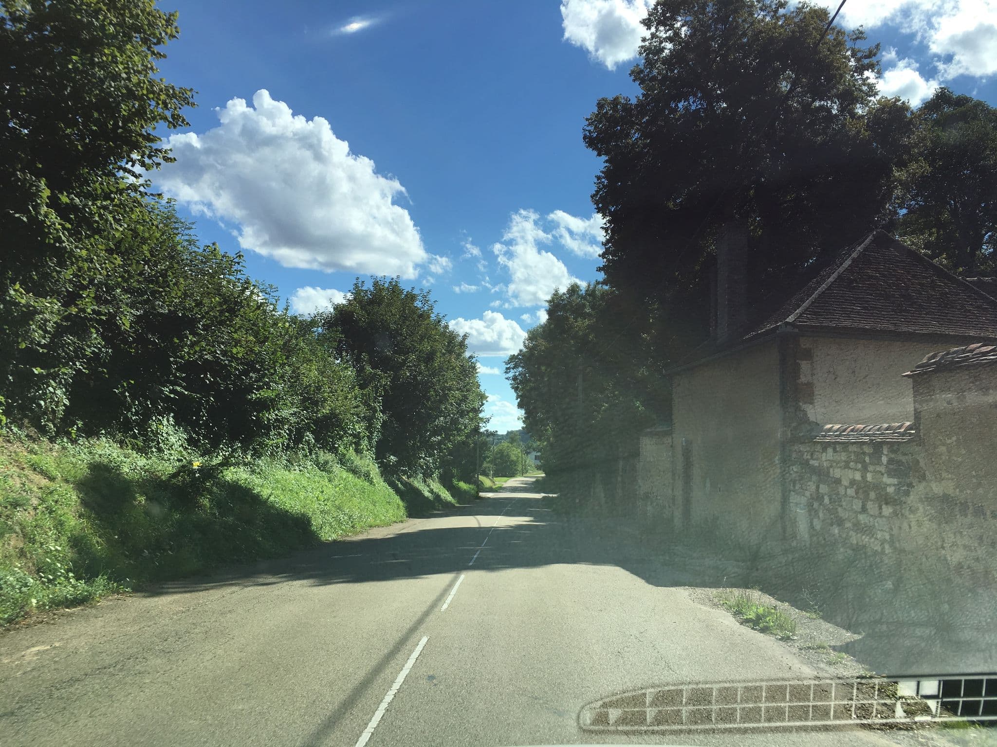 Street view near Domaine de l'Ocrerie, Pourrain — © cquest (CC BY-SA · Mapillary)