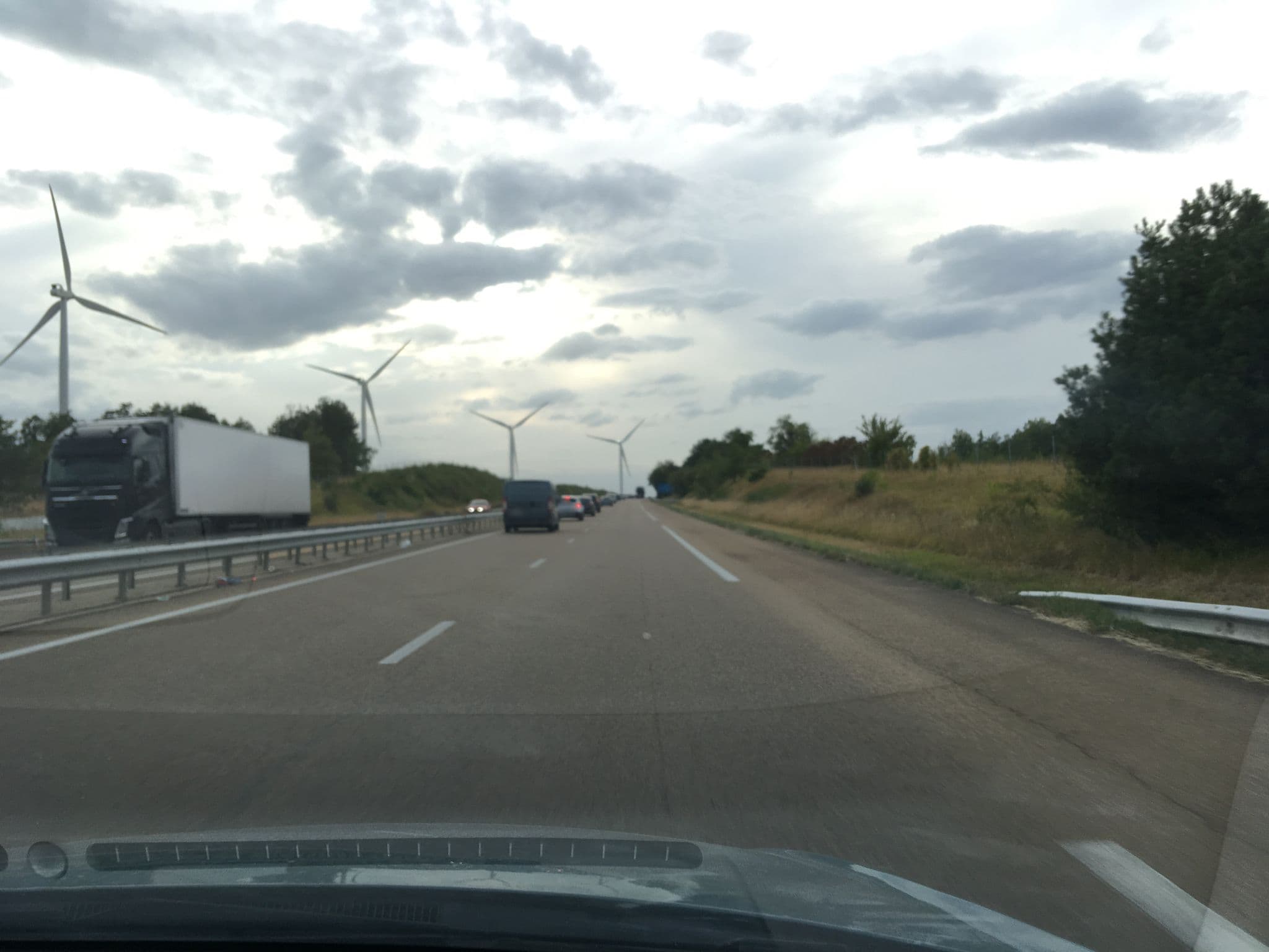 Street view near Le Relais Saint Vincent, Saint-Bris-le-Vineux — © zimmy (CC BY-SA · Mapillary)