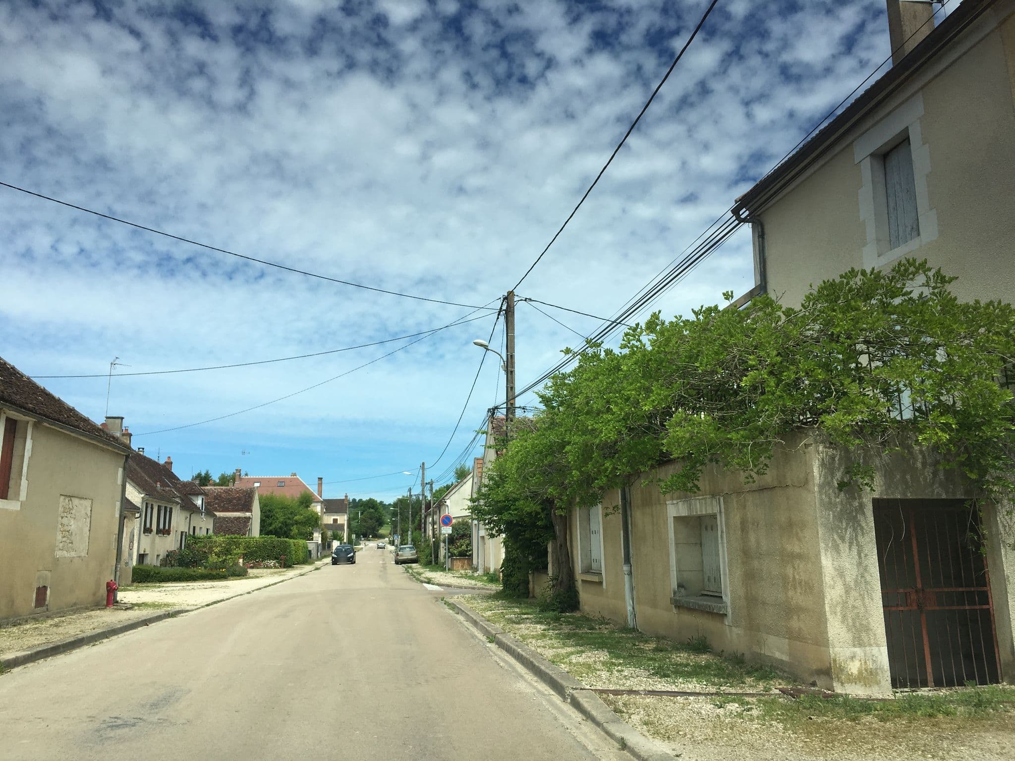 Street view near Tripot Janvier, Champs-sur-Yonne — © cquest (CC BY-SA · Mapillary)