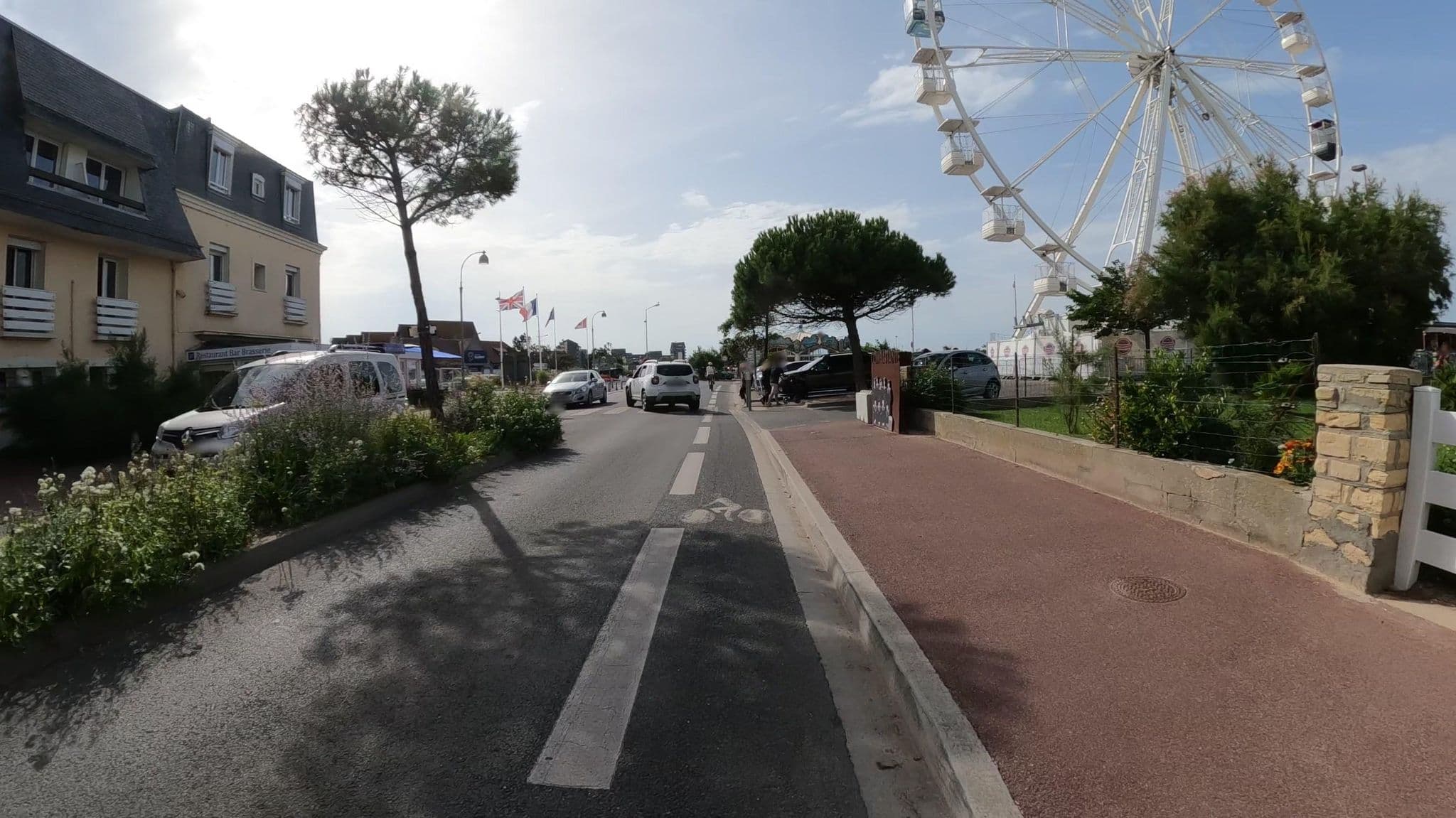 Street view near Hôtel de la Plage, Courseulles-sur-Mer — © Nzau (CC BY-SA · Mapillary)