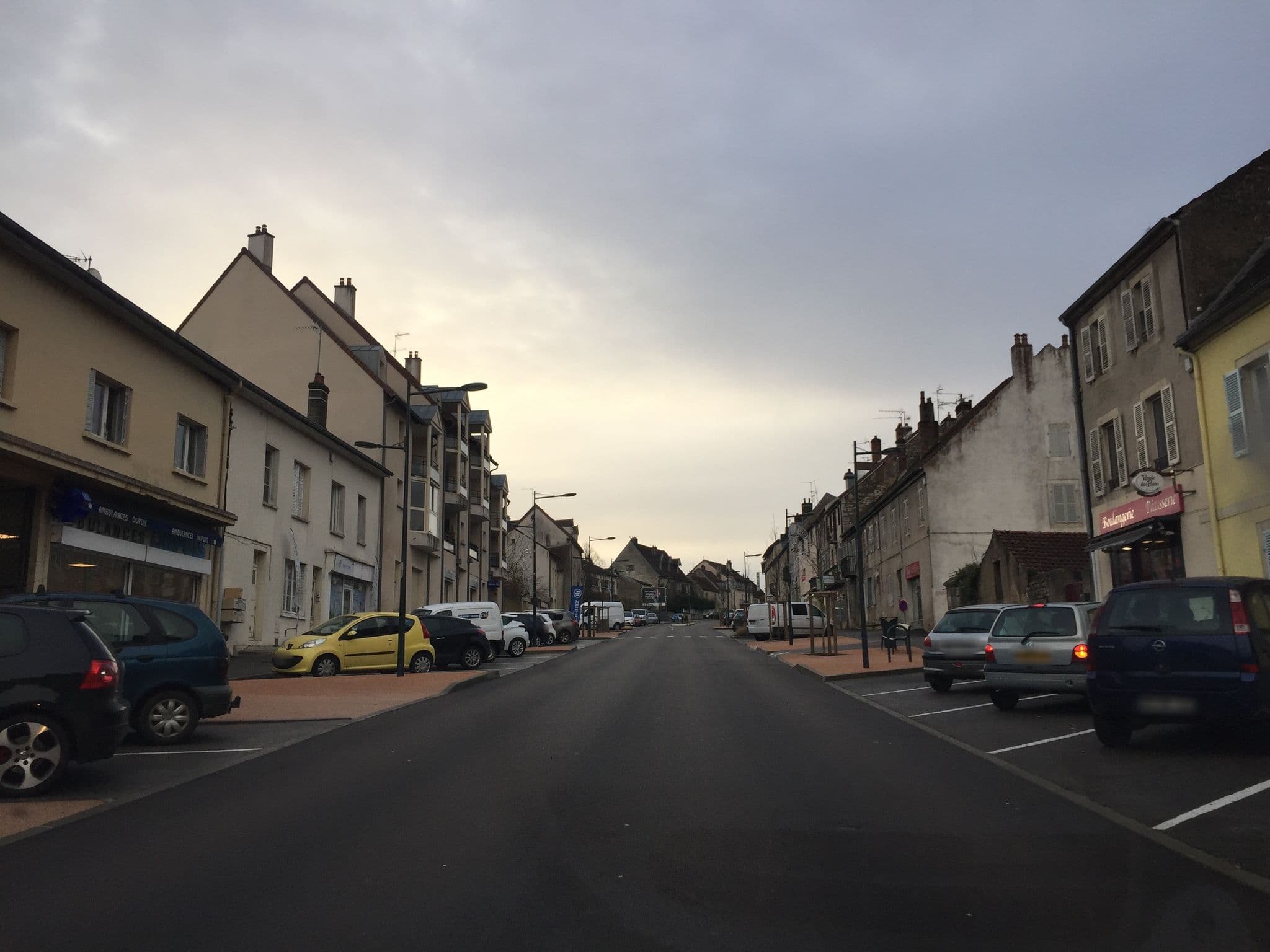 Street view near Auberge de Loula, Dole — © thepriben (CC BY-SA · Mapillary)