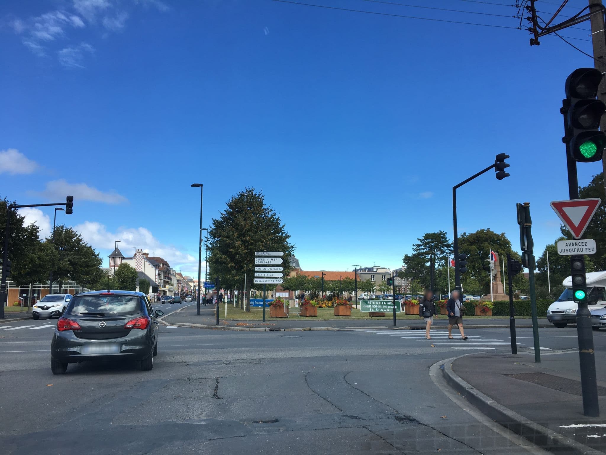Street view near M. Tirard Eric, Cabourg — © cquest (CC BY-SA · Mapillary)