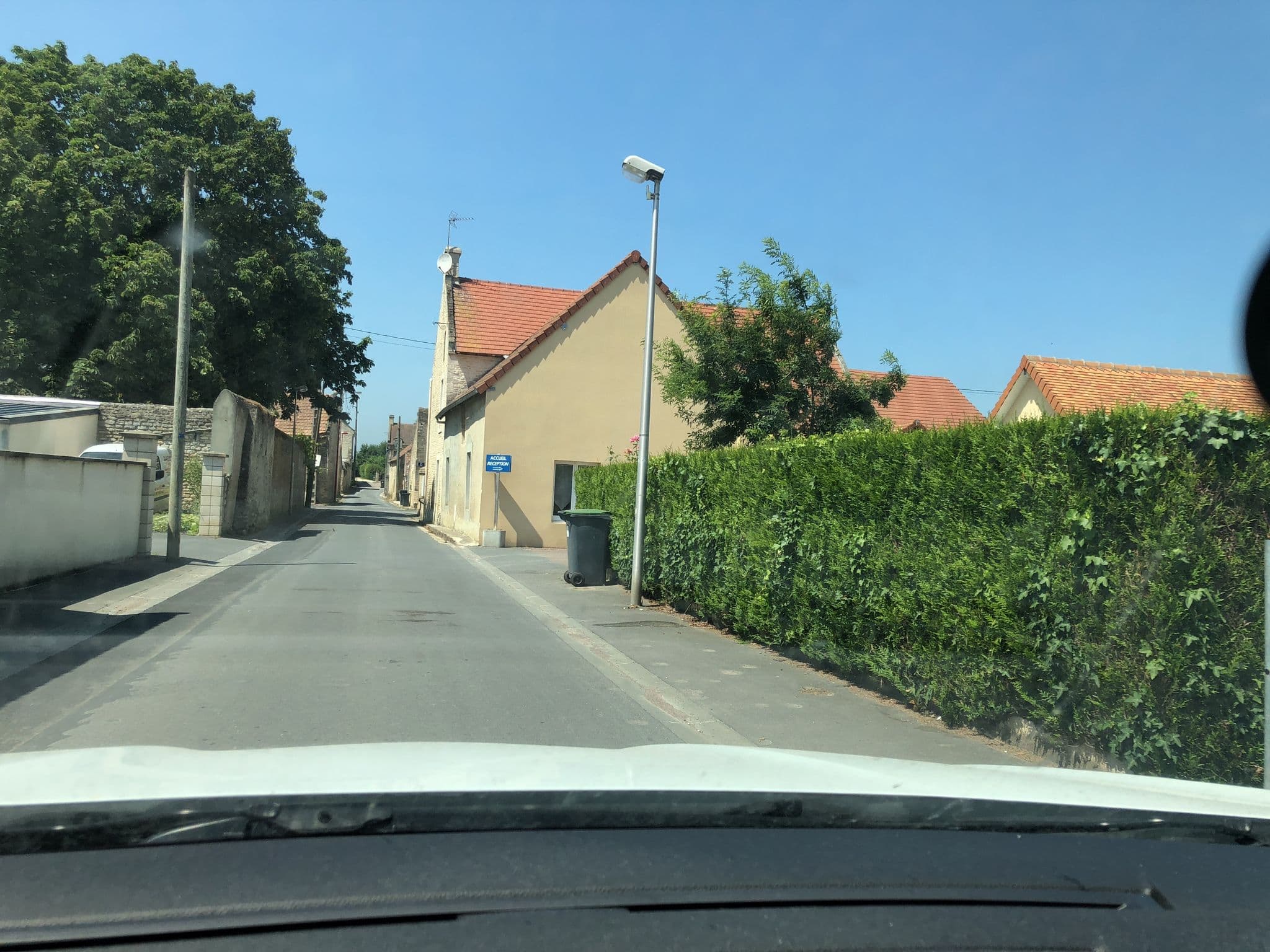 Street view near Chambres D'hotes La Galante, Lion-sur-Mer — © gregpuls (CC BY-SA · Mapillary)
