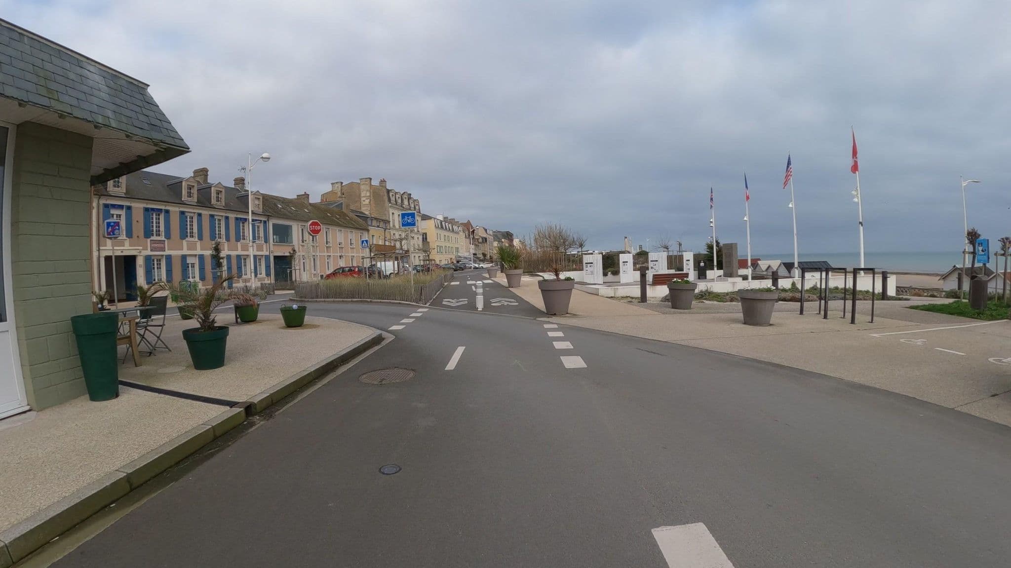 Street view near Studios et Appartements les 4 Vents, Luc-sur-Mer — © Nzau (CC BY-SA · Mapillary)