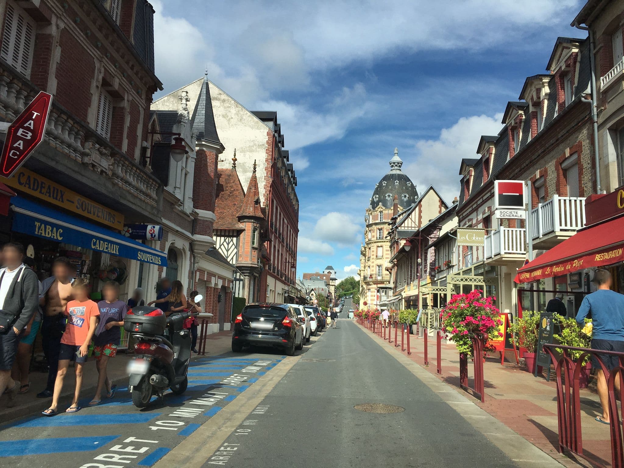 Street view near Marva, Houlgate — © cquest (CC BY-SA · Mapillary)
