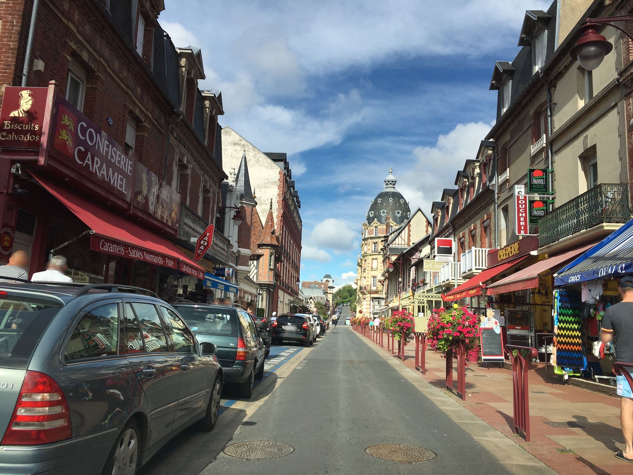 Street view near Hotel Villa Des Bains, Houlgate — © cquest (CC BY-SA · Mapillary)