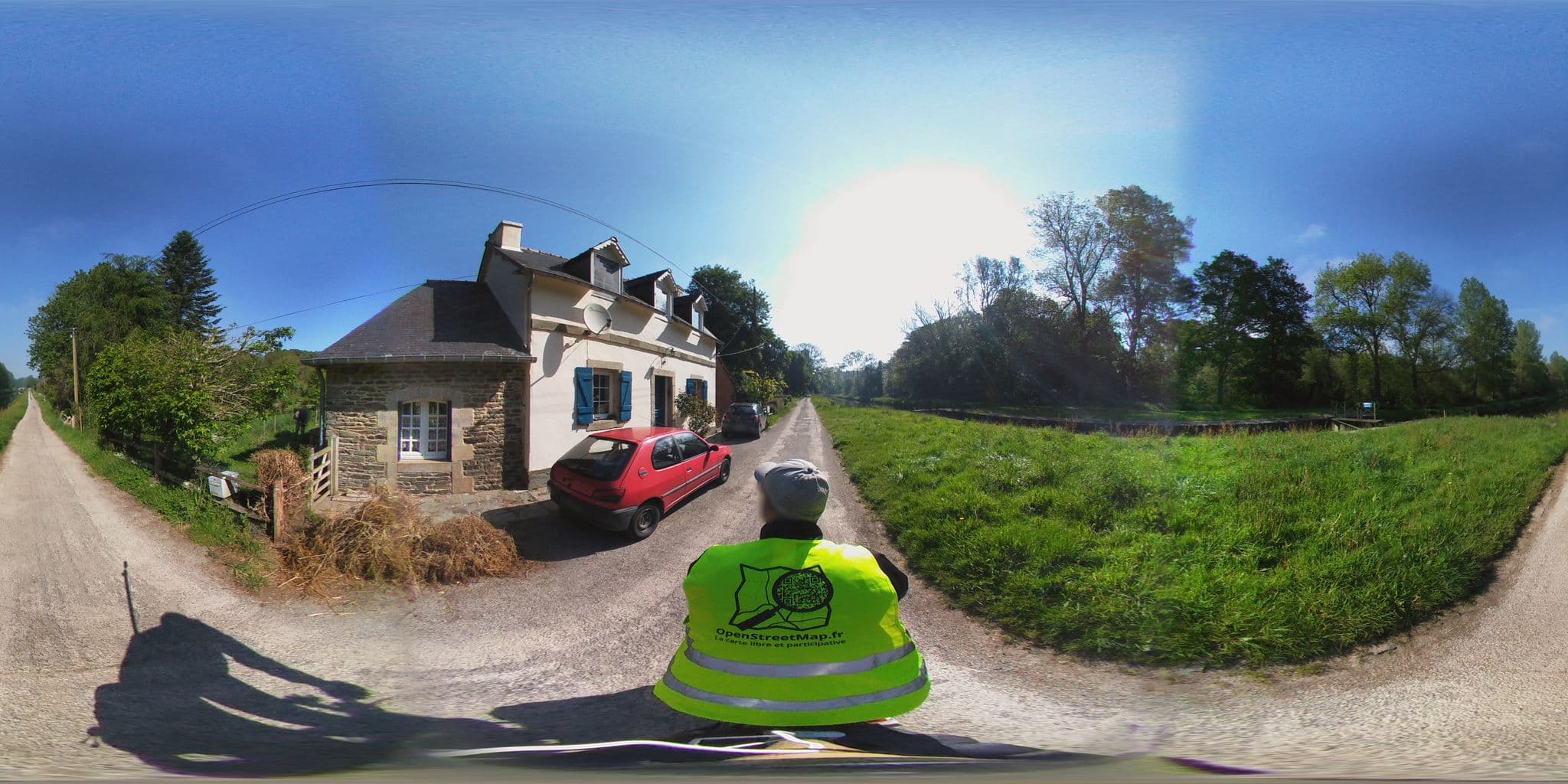 Street view near L'Écluse de l'Ile, Carhaix-Plouguer — © ev1velodyssee (CC BY-SA · Mapillary)