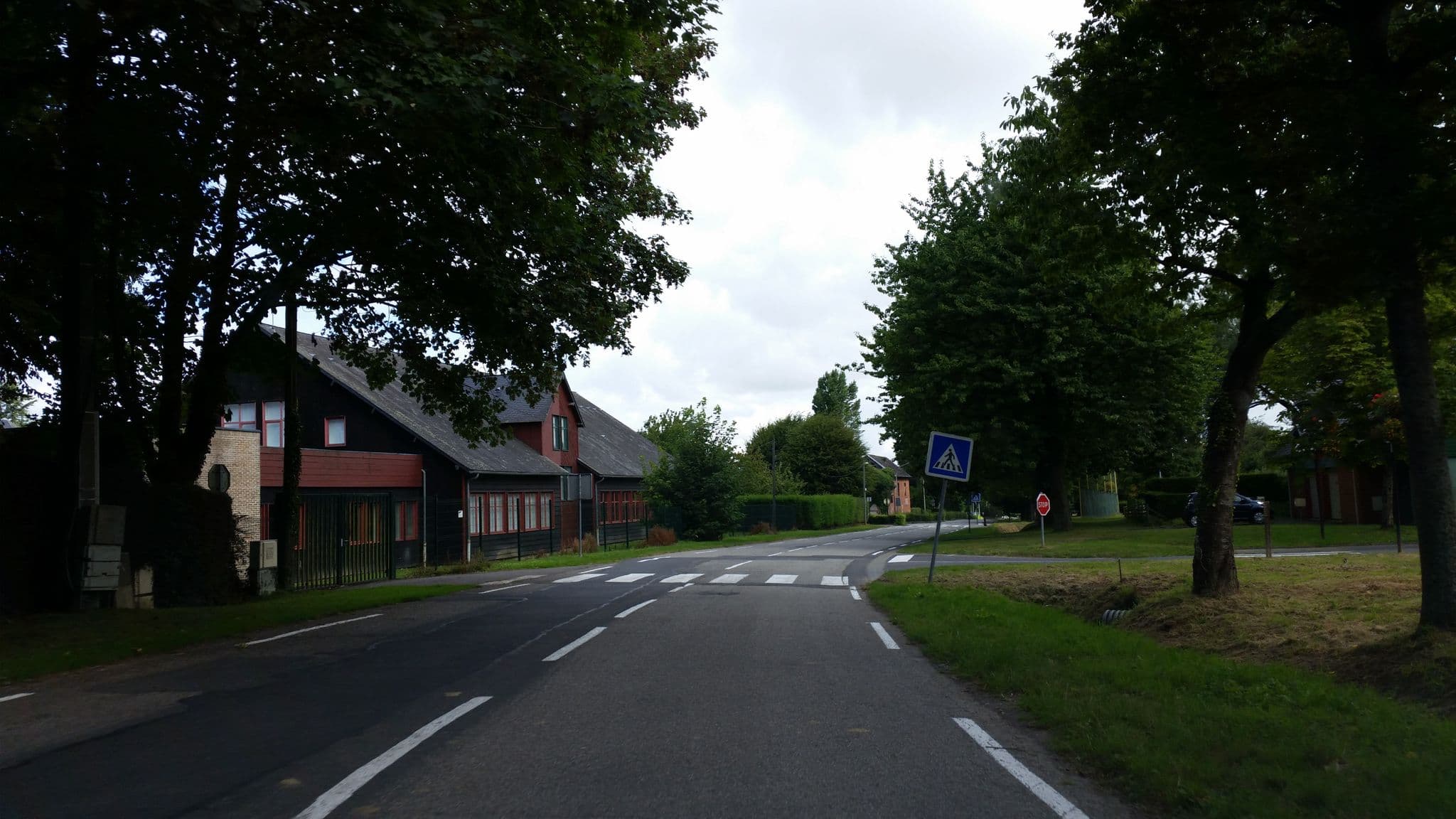 Street view near Chambres d'hôtes Manoir du Buquet, Équemauville — © it_s_so_funny (CC BY-SA · Mapillary)