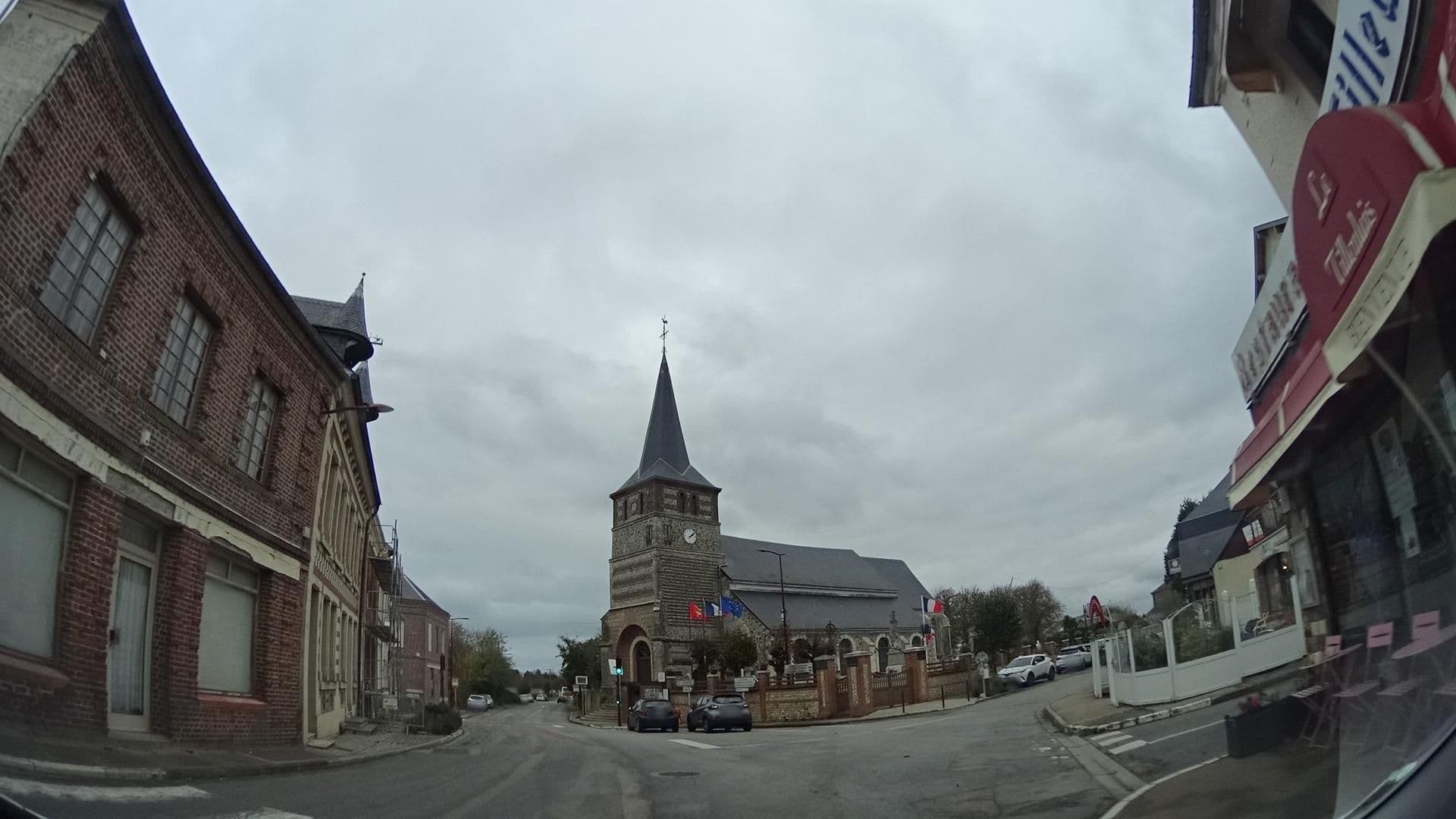 Street view near Hotel Saint Christophe, Étretat — © panieravide (CC BY-SA · Mapillary)