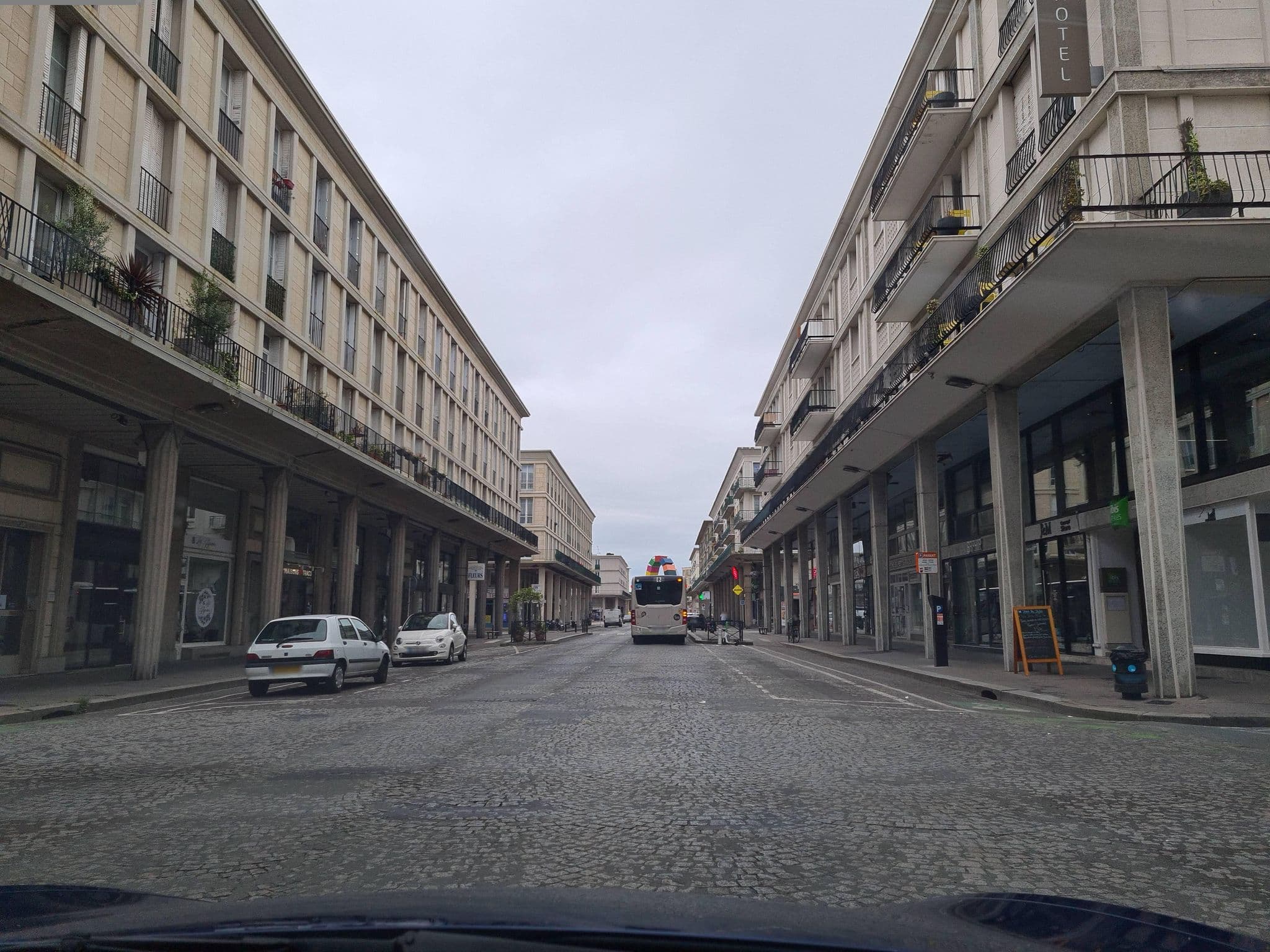 Street view near Le Marly, Le Havre — © kino (CC BY-SA · Mapillary)