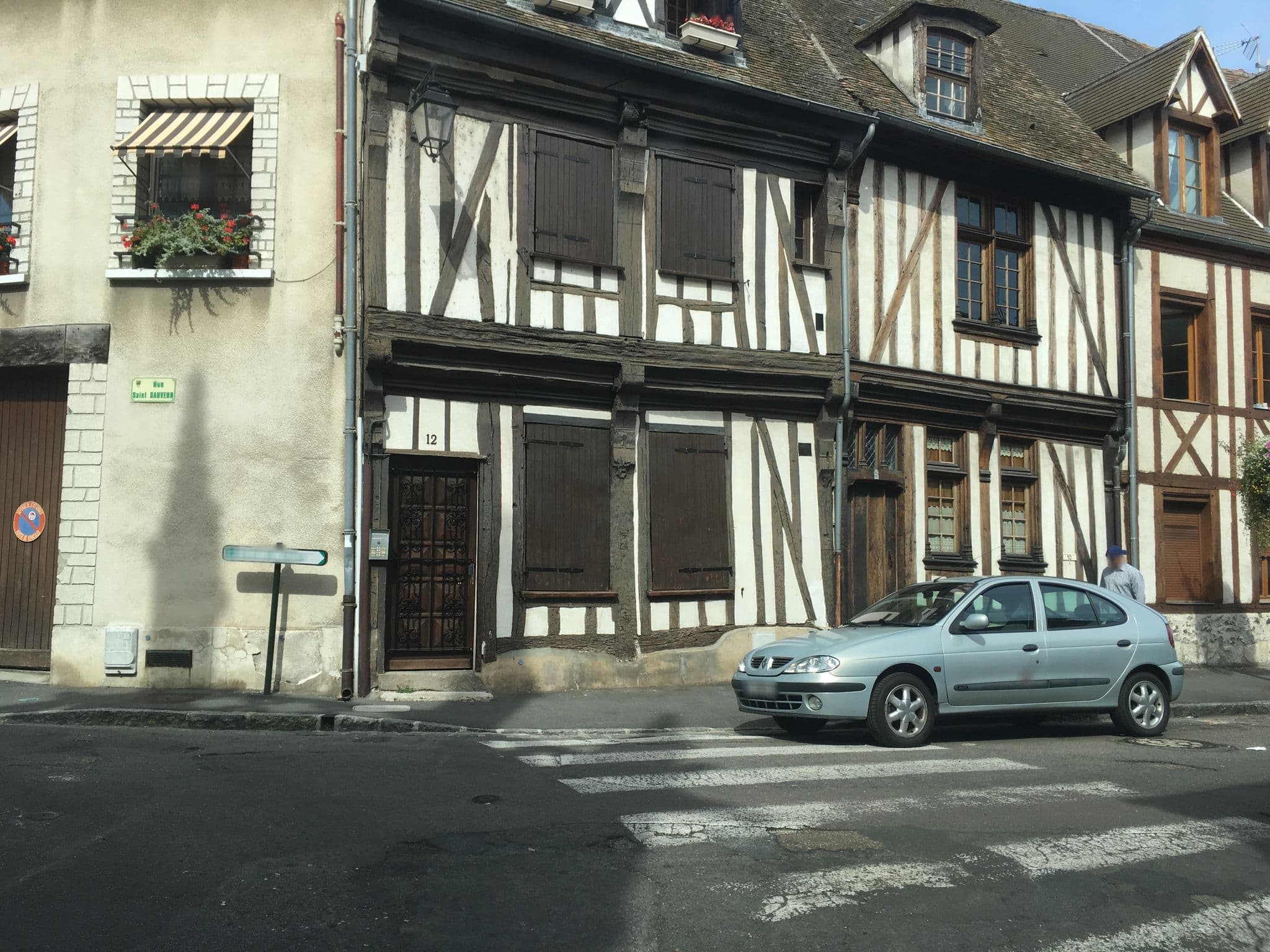 Street view near Christine Regentete, Vernon — © unmap (CC BY-SA · Mapillary)