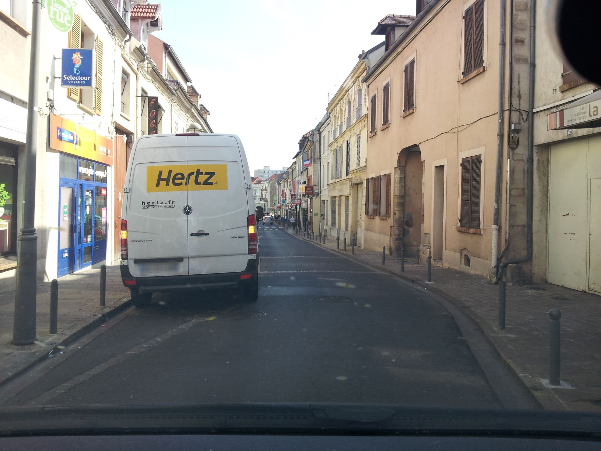 Street view near Selectour - Egide Voyages, Longjumeau — © marcussacapuces91 (CC BY-SA · Mapillary)