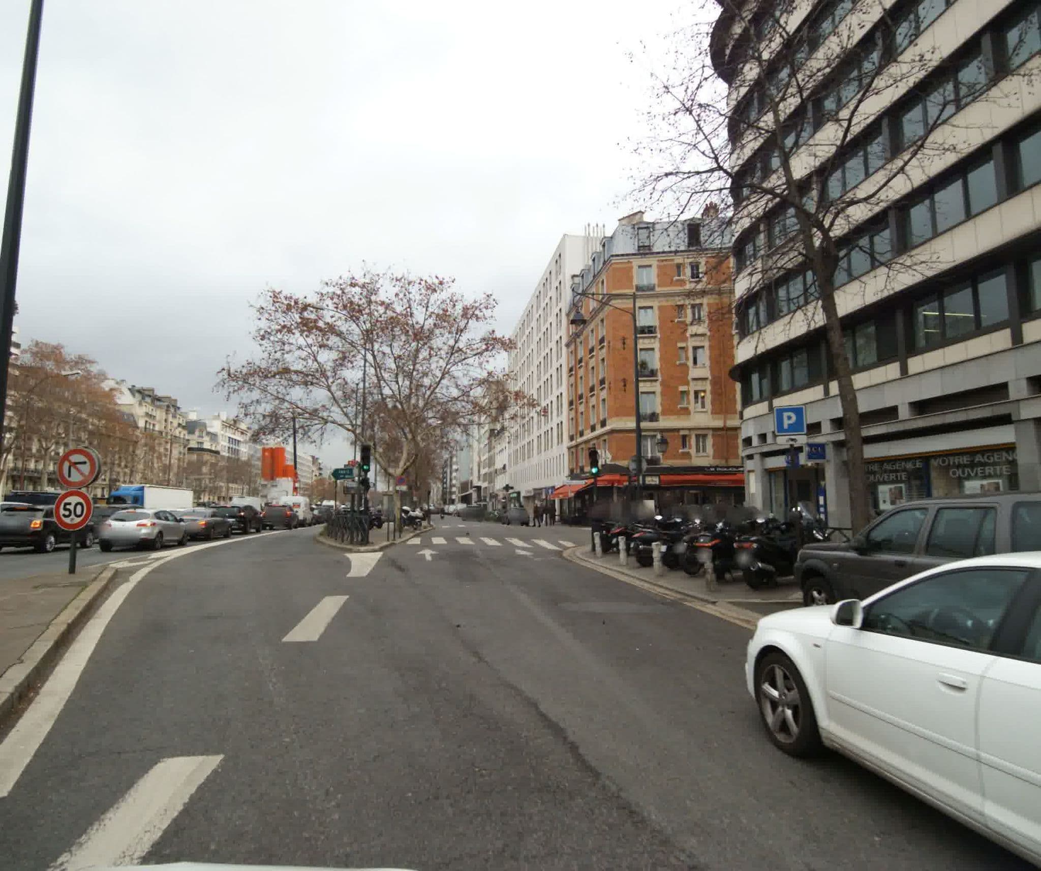 Street view near Geciter, Neuilly-sur-Seine — © sogefi (CC BY-SA · Mapillary)