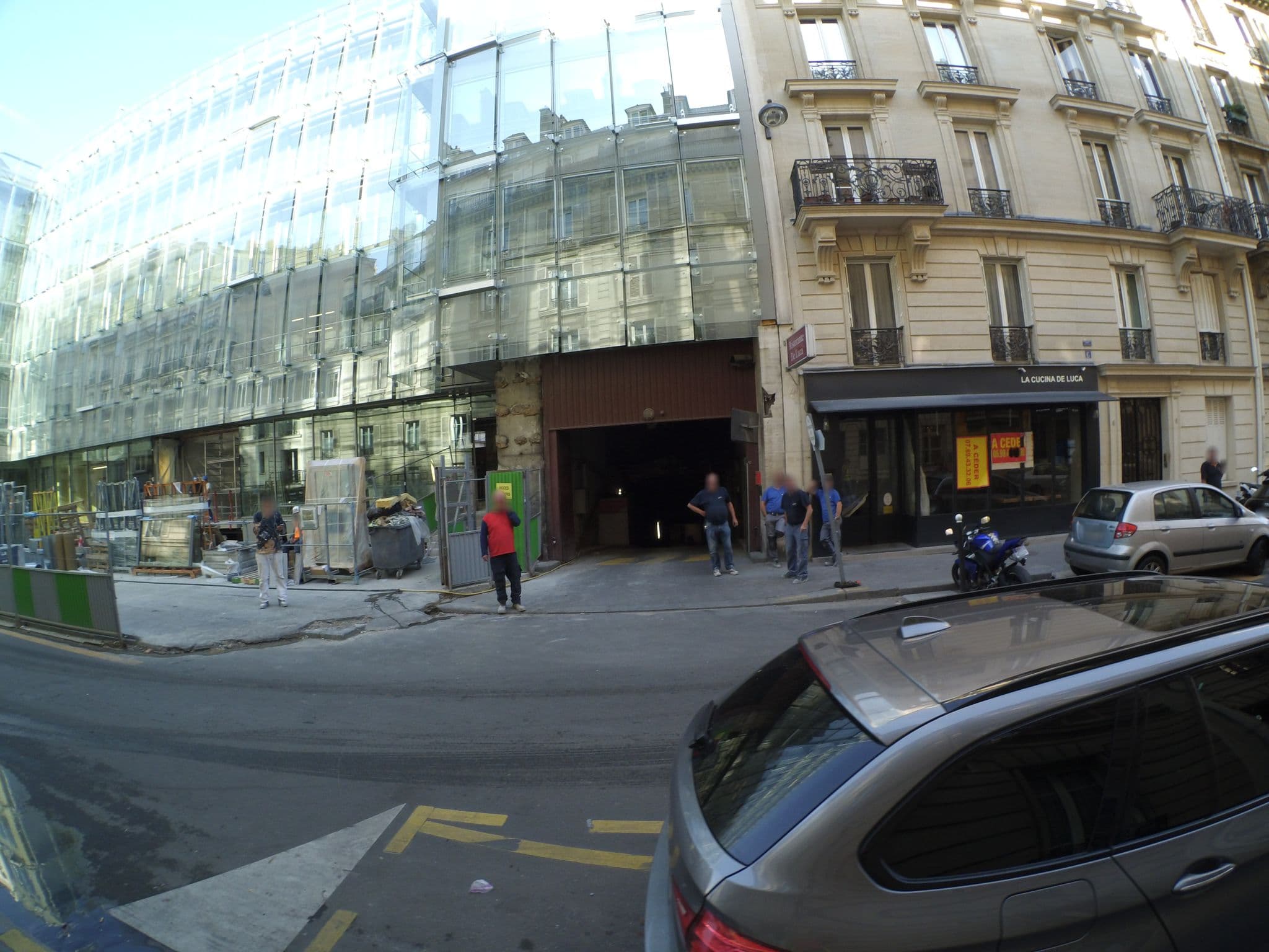Street view near Hôtel Harvey Maillot, Neuilly-sur-Seine — © stephanep (CC BY-SA · Mapillary)