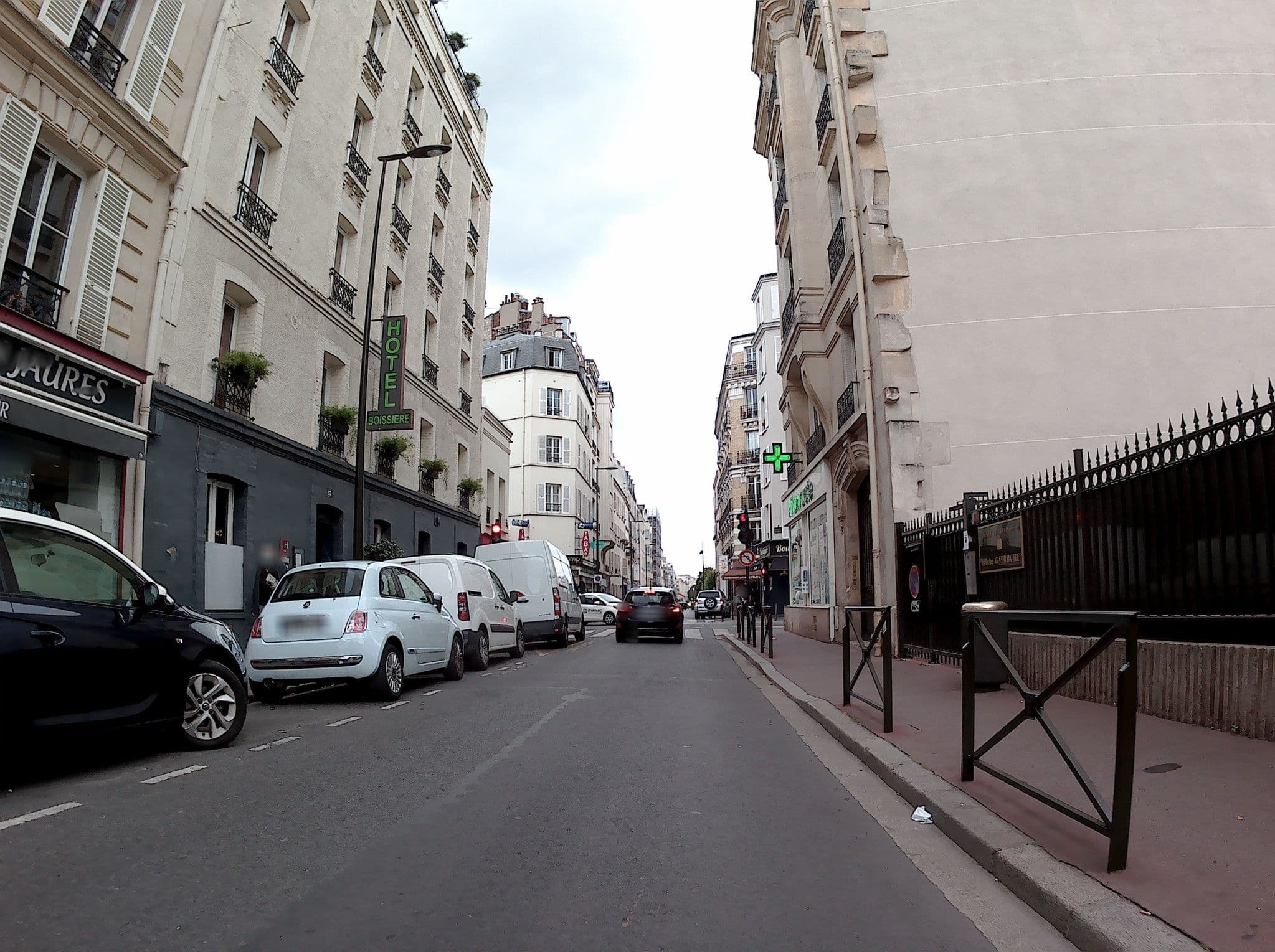 Street view near Madame Charlotte Dubois, Levallois-Perret — © patman (CC BY-SA · Mapillary)