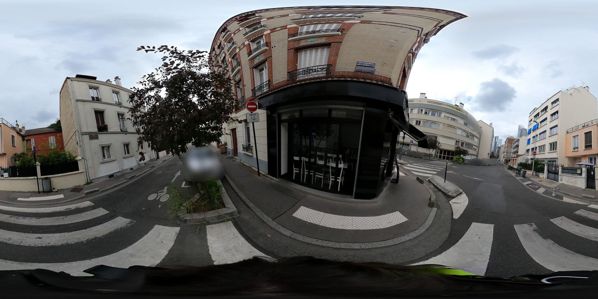 Street view near Ferme des Goguets, La Defense — © cartocite (CC BY-SA · Mapillary)
