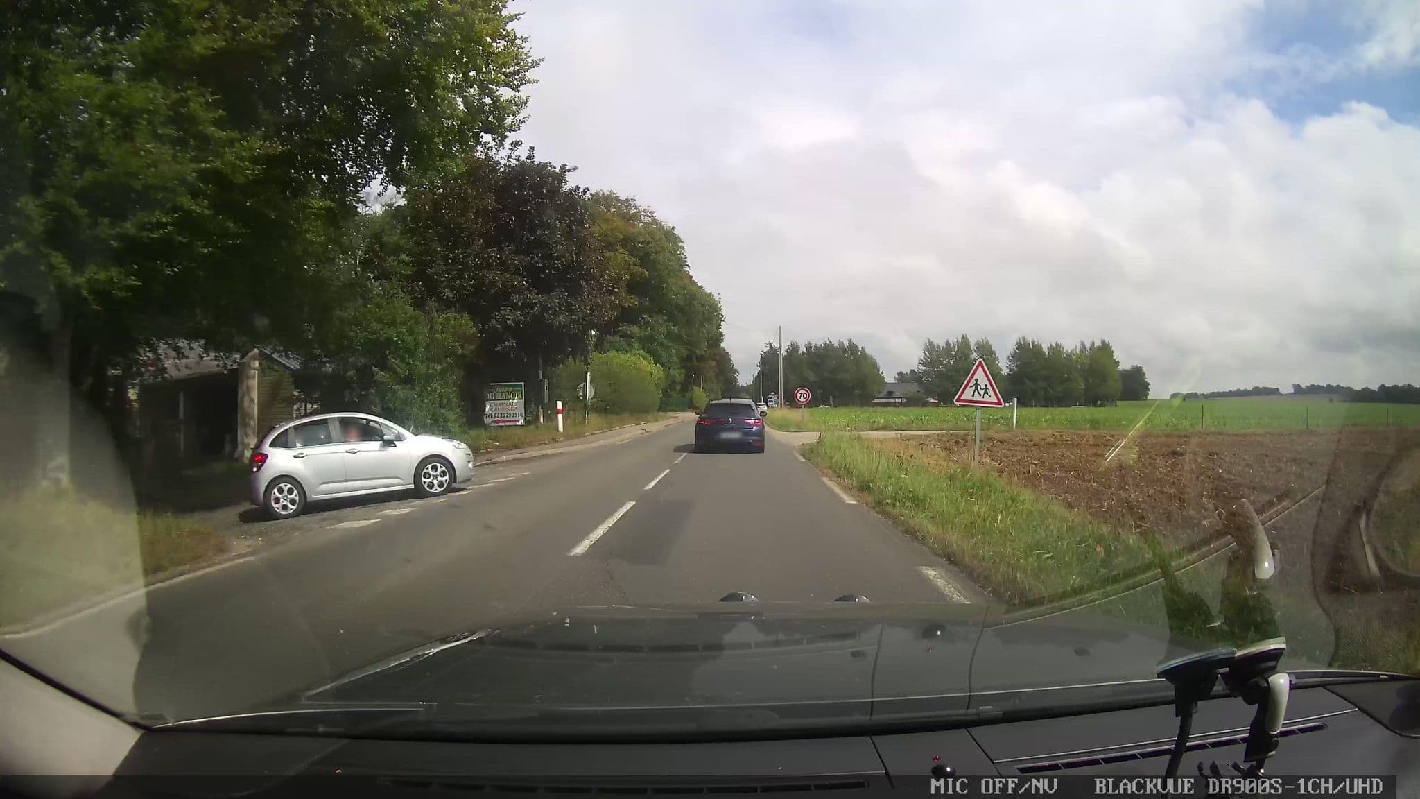 Street view near Etretat's Motel, Étretat — © grobin (CC BY-SA · Mapillary)