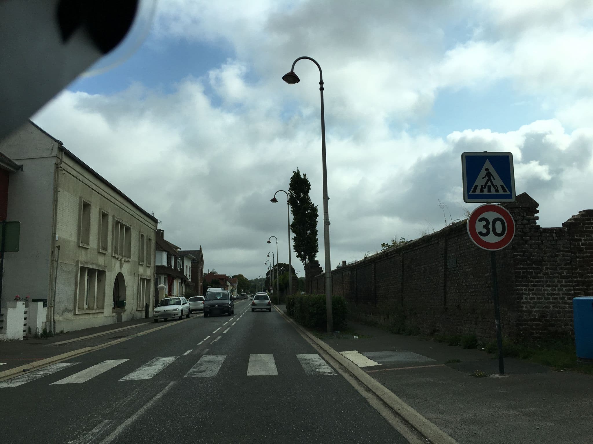 Street view near L'Envie des Mets, Rang-du-Fliers — © dschuwa (CC BY-SA · Mapillary)
