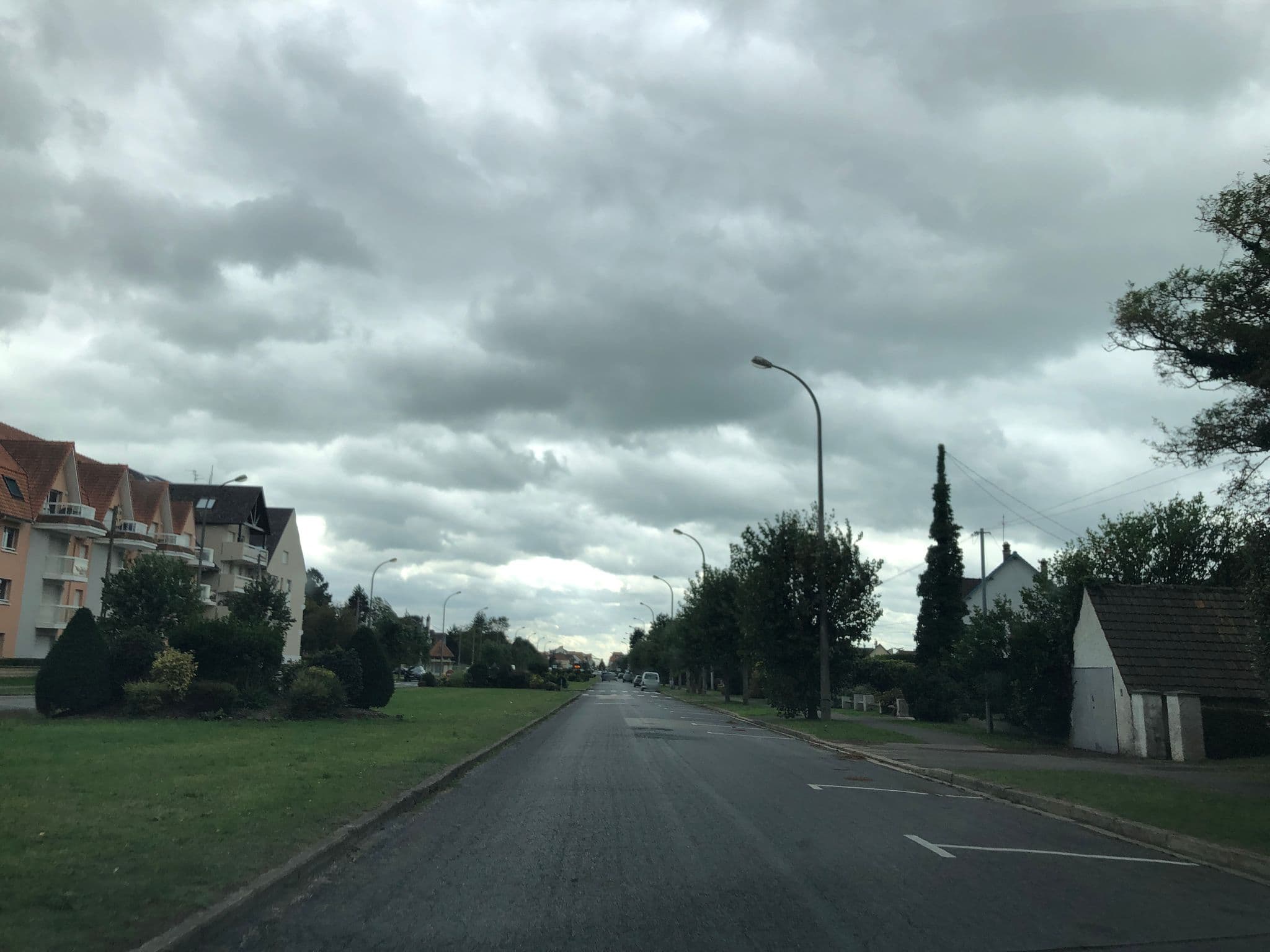 Street view near Hôtel-Restaurant des Pelouses, Cucq — © cquest (CC BY-SA · Mapillary)