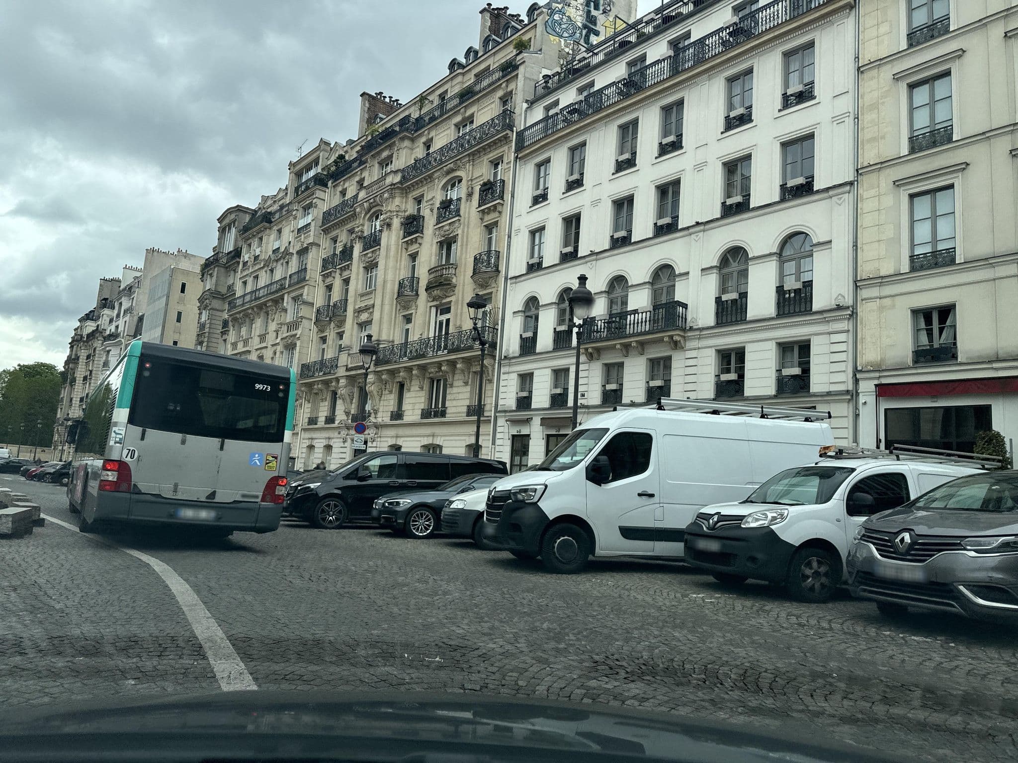 Street view near Hôtel du Panthéon, Paris 05 Panthéon — © jerome92370 (CC BY-SA · Mapillary)