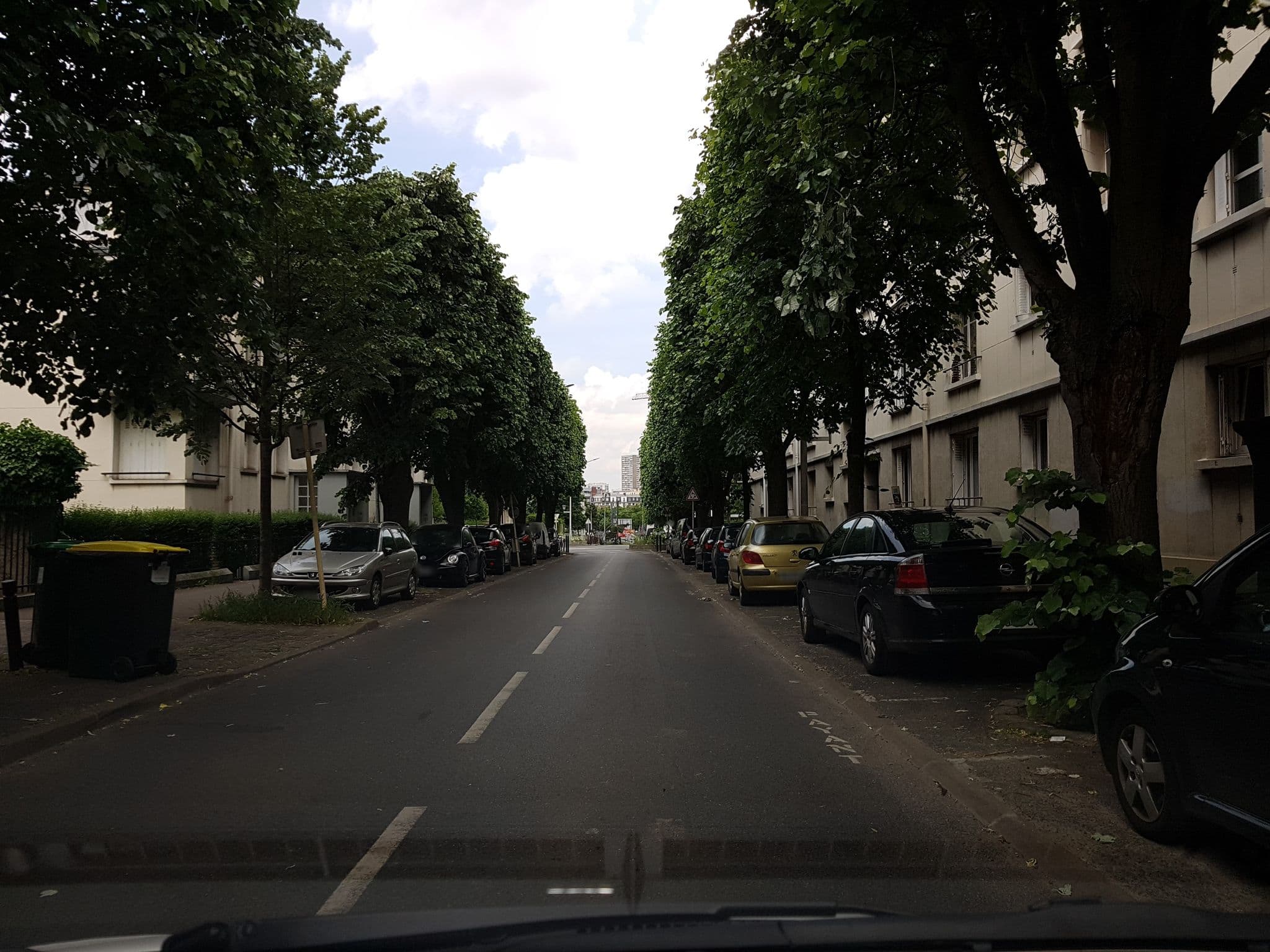 Street view near Le Studio 1517, Le Kremlin-Bicêtre — © fgouget (CC BY-SA · Mapillary)