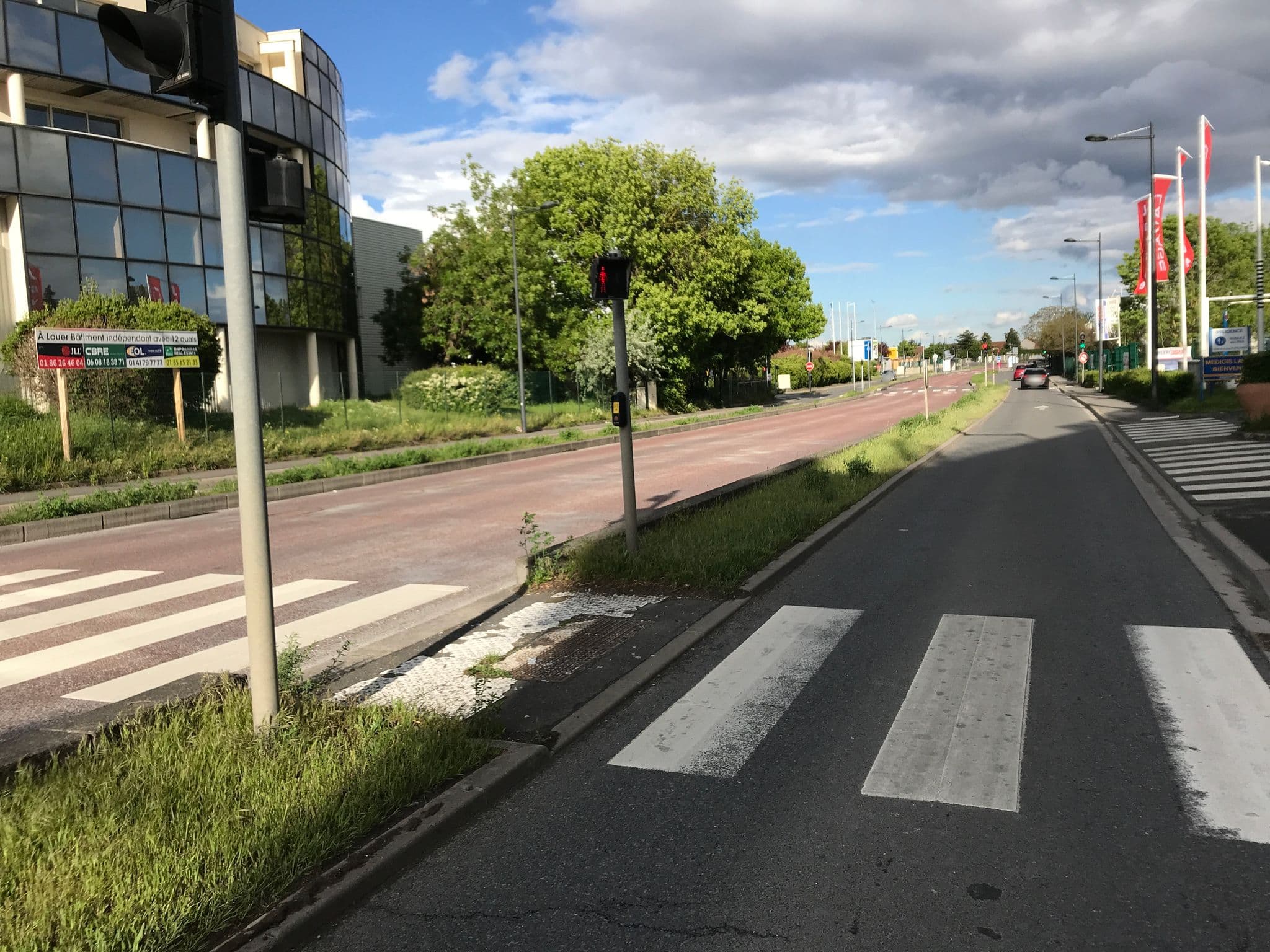 Street view near Euro Hotel, Fresnes — © josmougn (CC BY-SA · Mapillary)