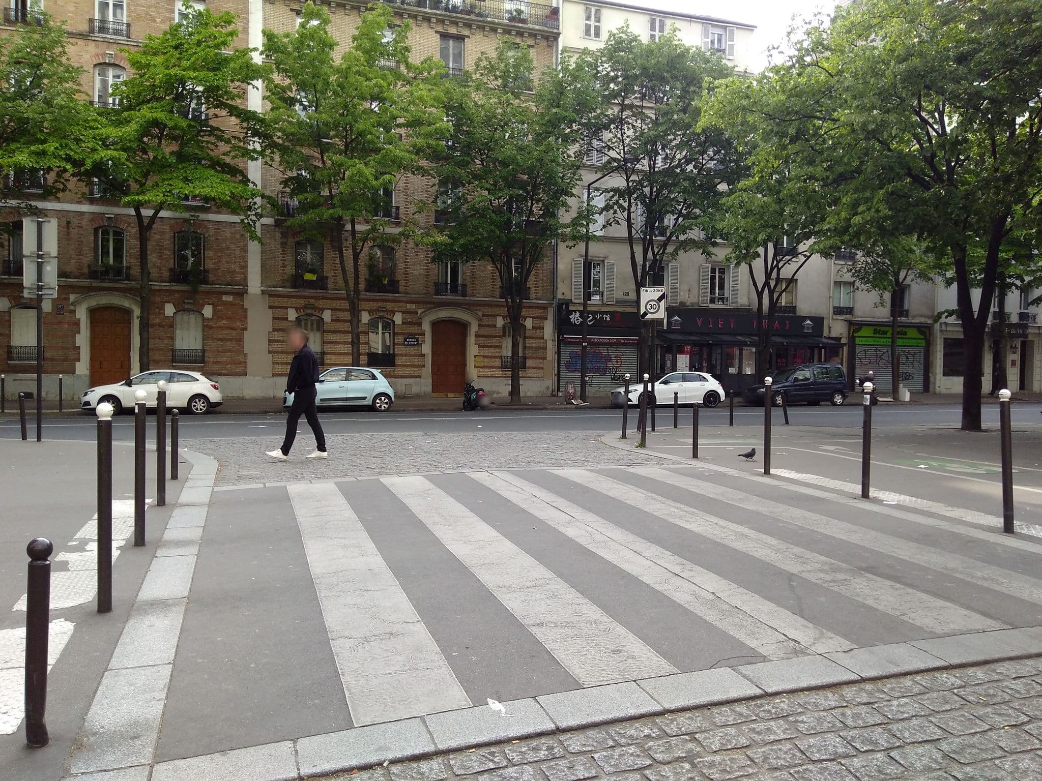 Street view near 파리 유니크 민박, Paris 13 Gobelins — © clementr (CC BY-SA · Mapillary)