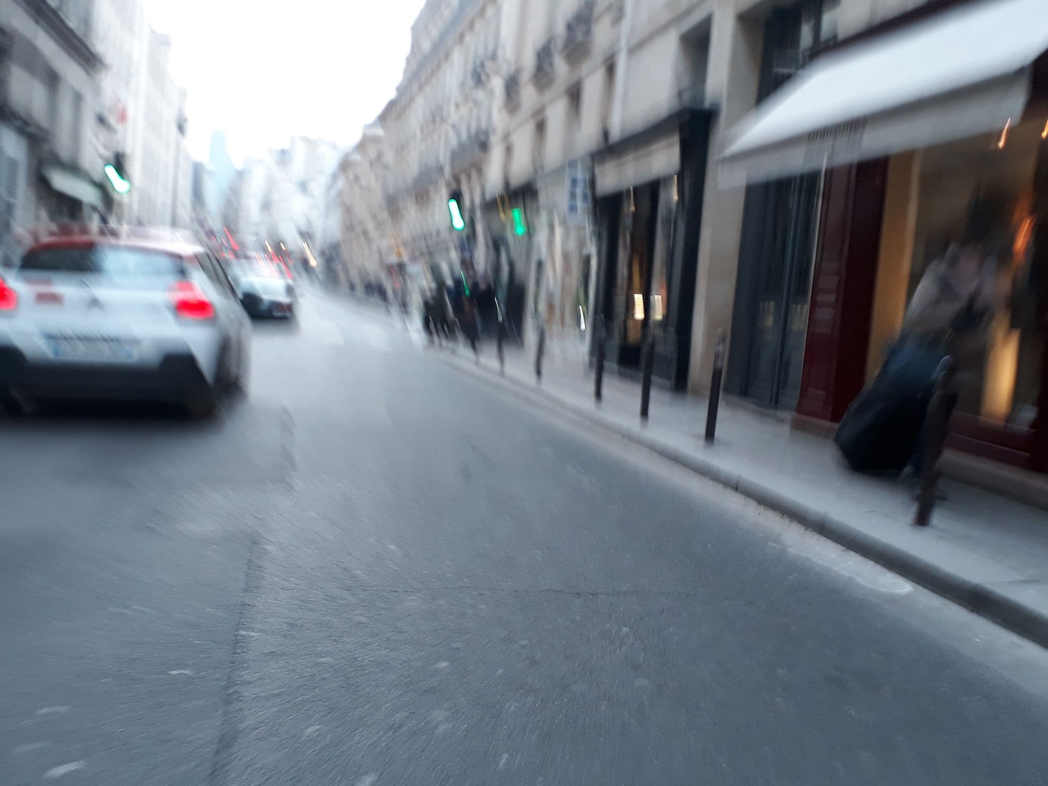 Street view near Monna Lisa Saint Germain Hôtel Da Vinci, Paris 01 Louvre — © pierrent (CC BY-SA · Mapillary)