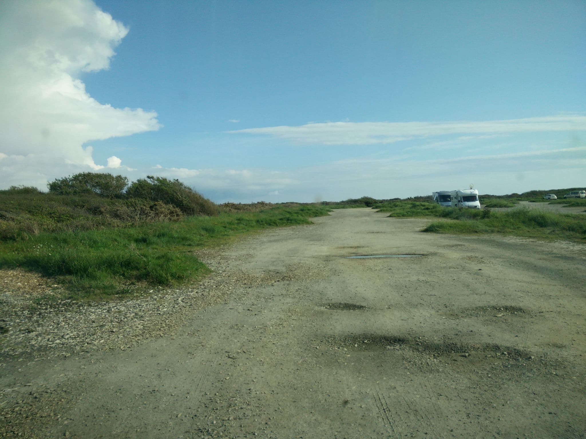 Street view near cap de Chevres (Zwischenstopp), Crozon — © joostjakob (CC BY-SA · Mapillary)