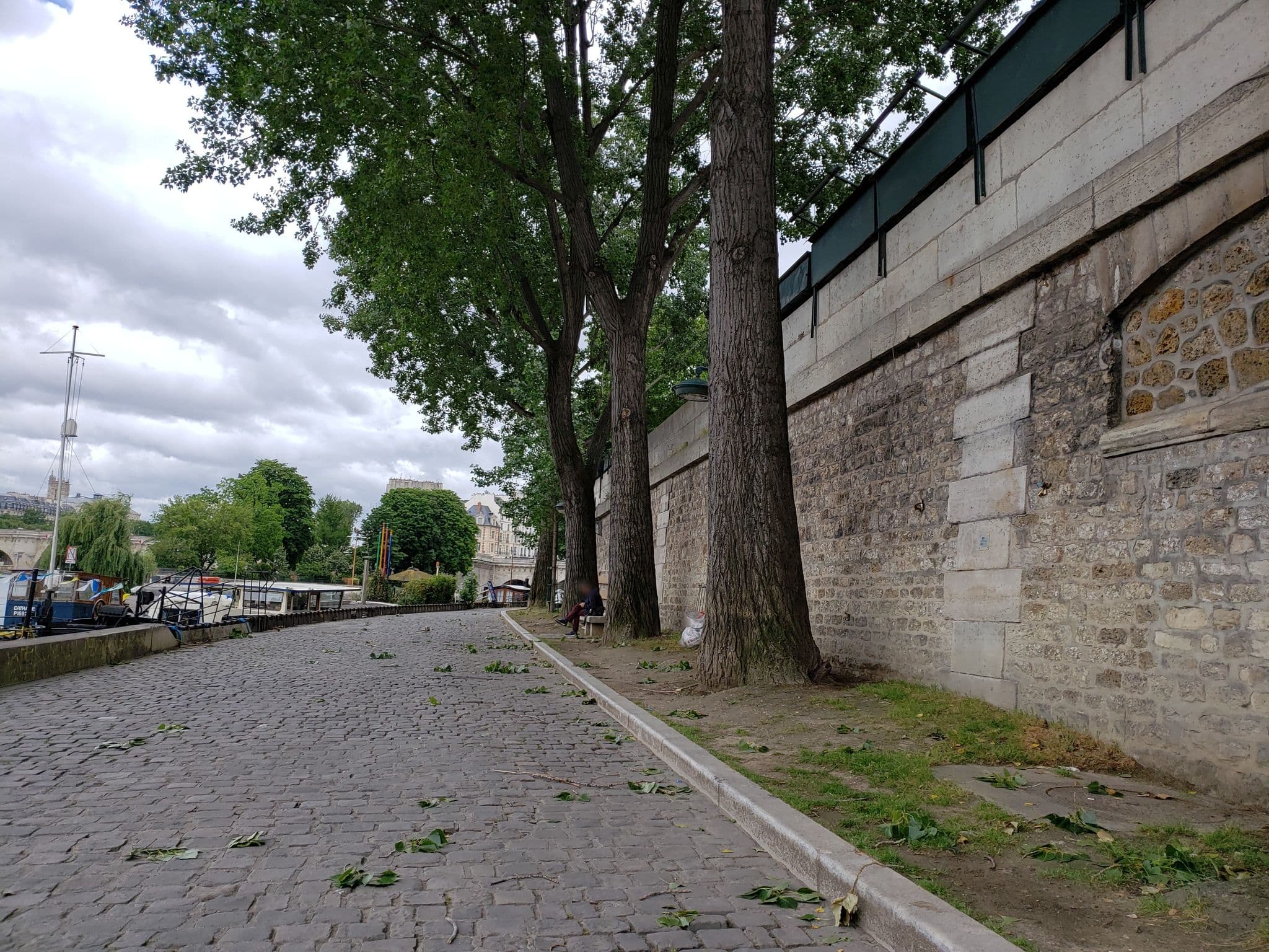 Street view near Soleil Rouge, Paris 01 Louvre — © mapfool (CC BY-SA · Mapillary)