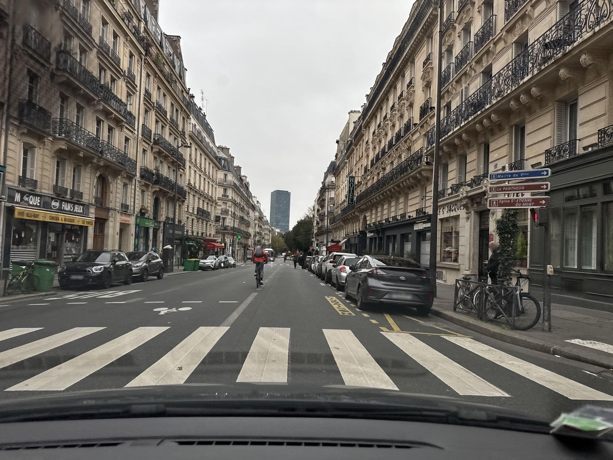 Street view near Paris, Paris 05 Panthéon — © jerome92370 (CC BY-SA · Mapillary)