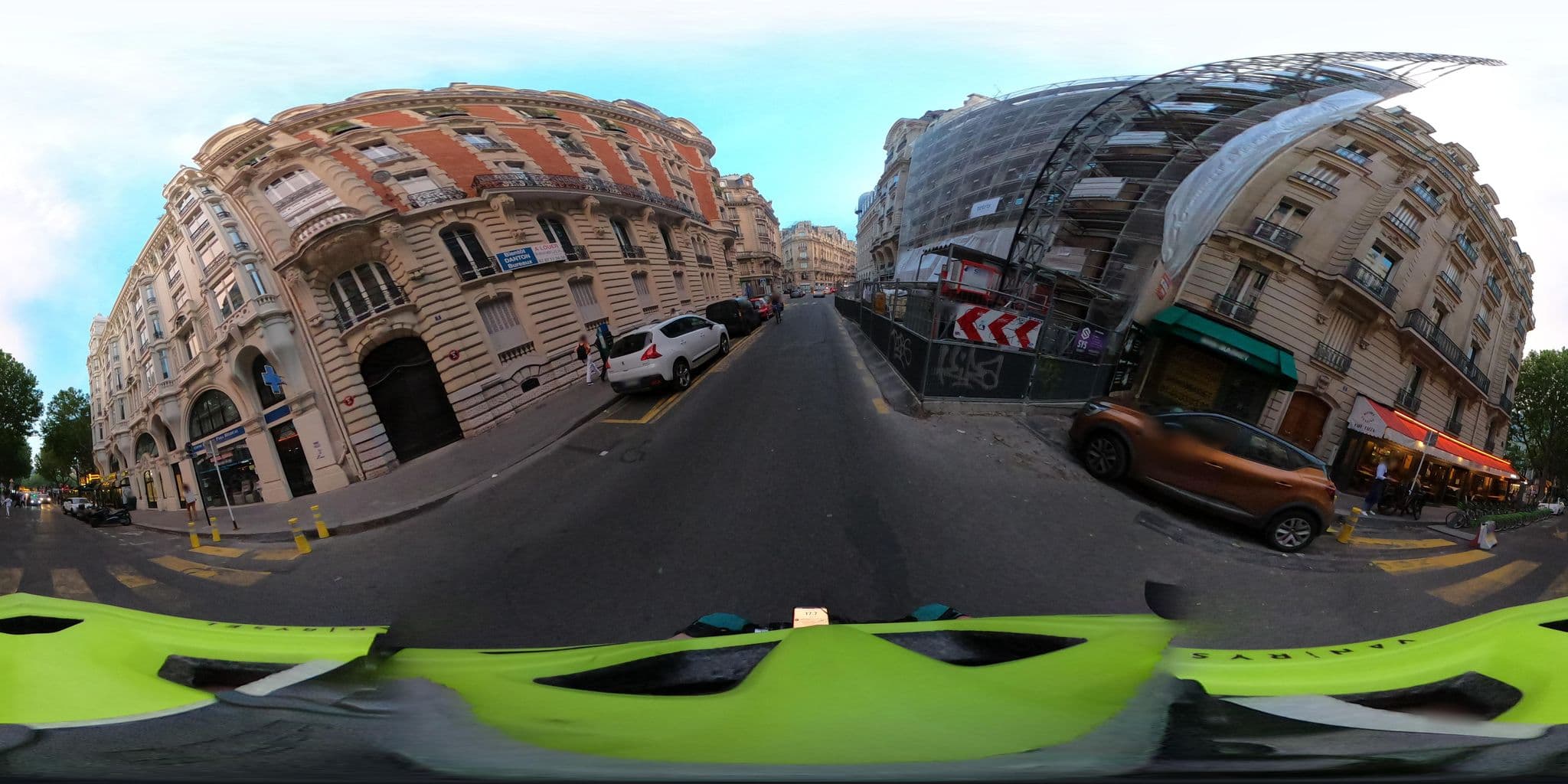 Street view near Holiday Inn Paris Notre Dame, Paris — © Stefdegreef (CC BY-SA · Mapillary)
