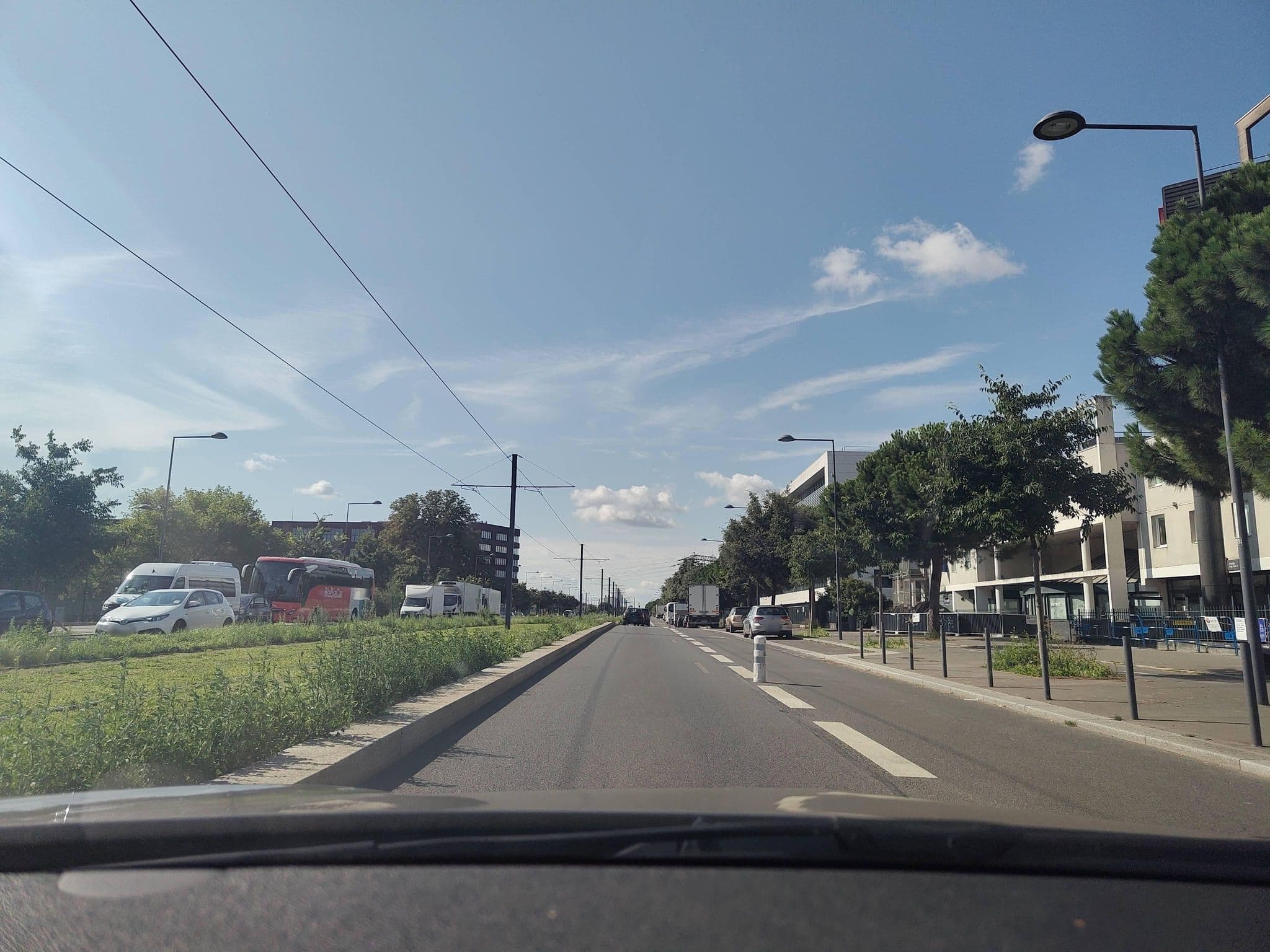 Street view near Etap Hôtel, Chevilly-Larue — © yipsteen (CC BY-SA · Mapillary)
