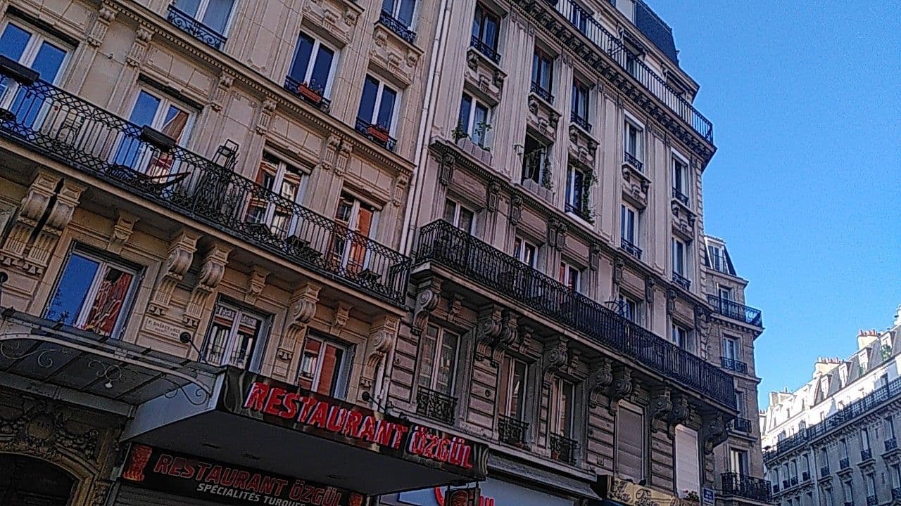 Street view near TUI STORE, Roquette — © britze (CC BY-SA · Mapillary)
